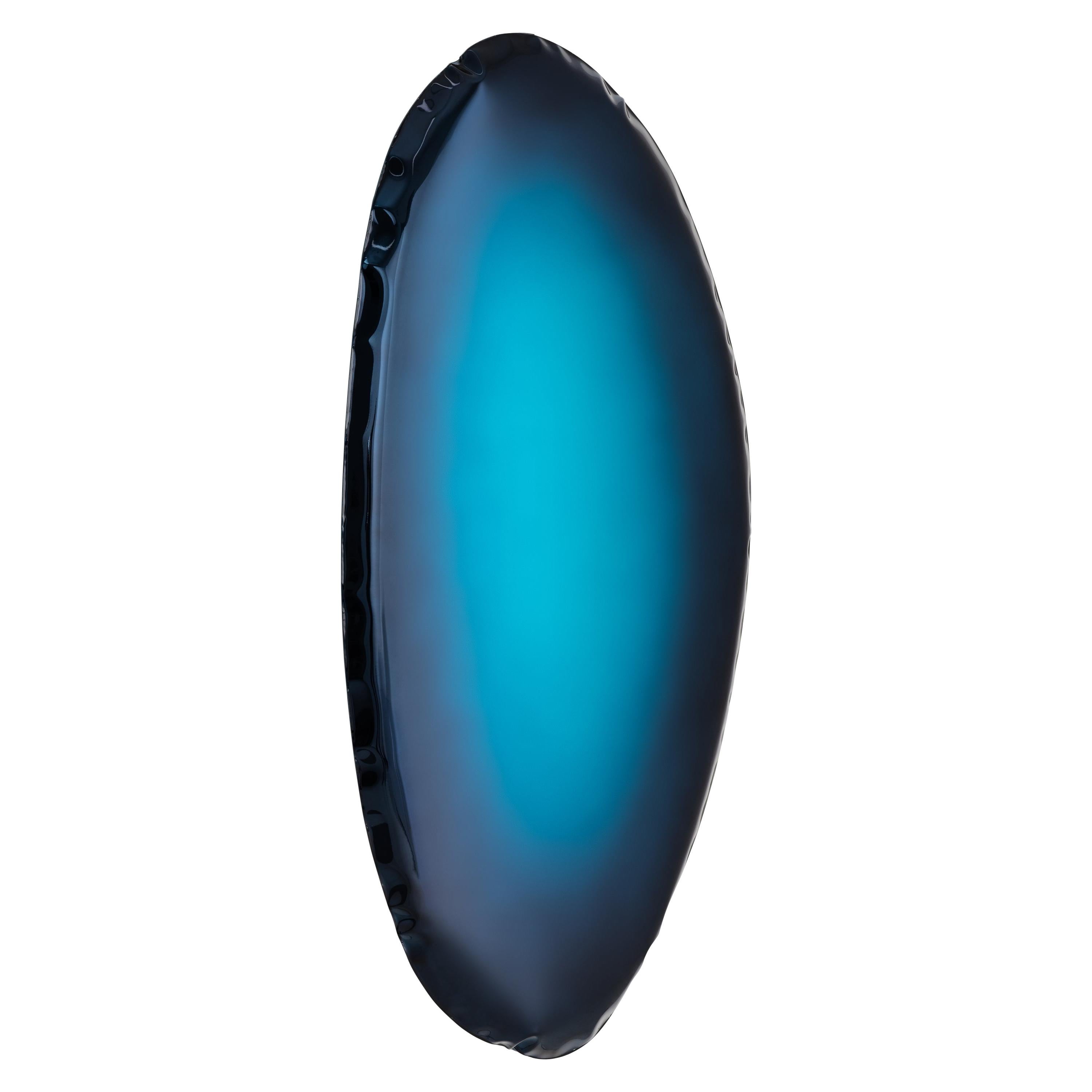 Miroir Tafla O4 bleu profond espace, en acier inoxydable poli par Zieta