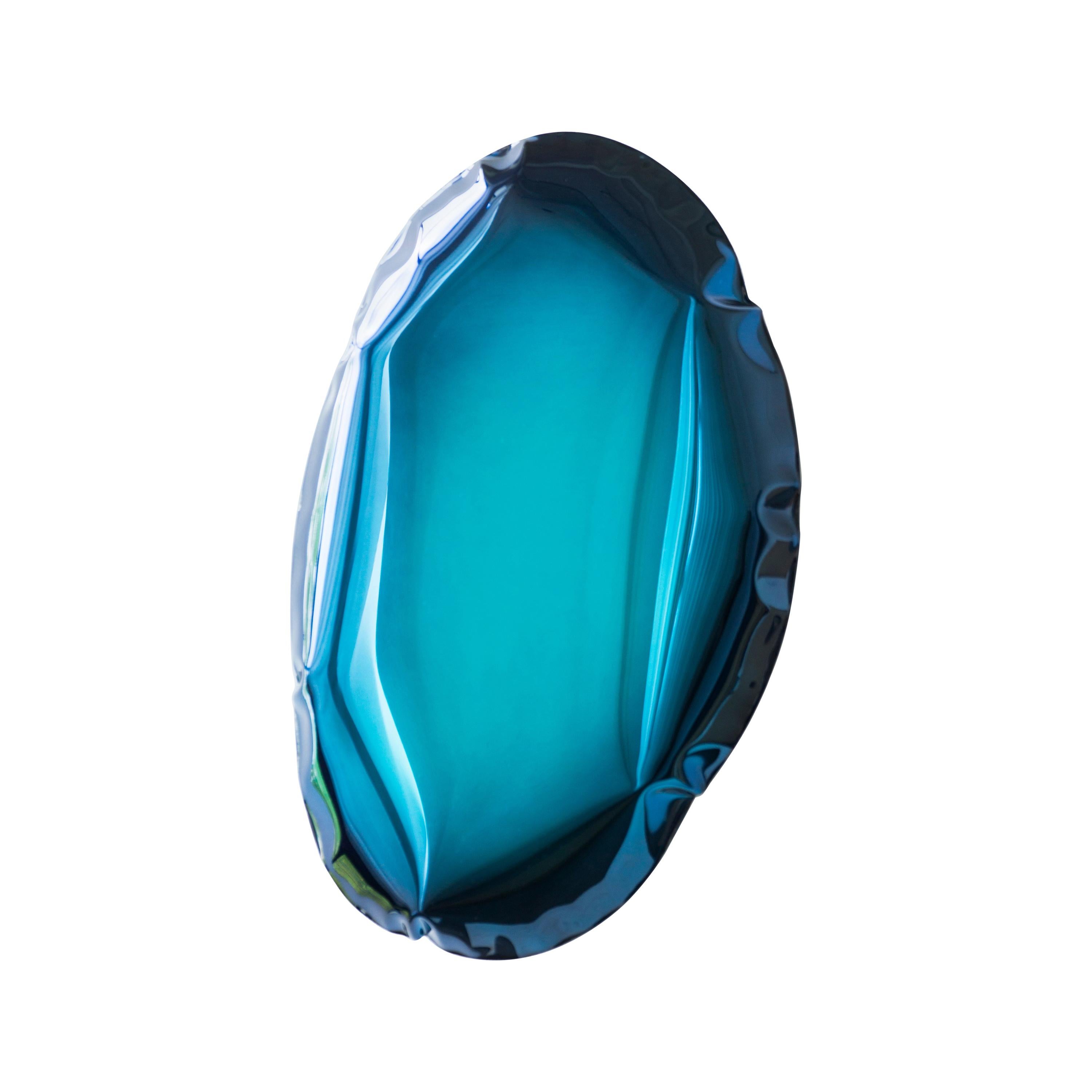 Miroir Tafla O5 Deep Space bleu, en acier inoxydable poli par Zieta