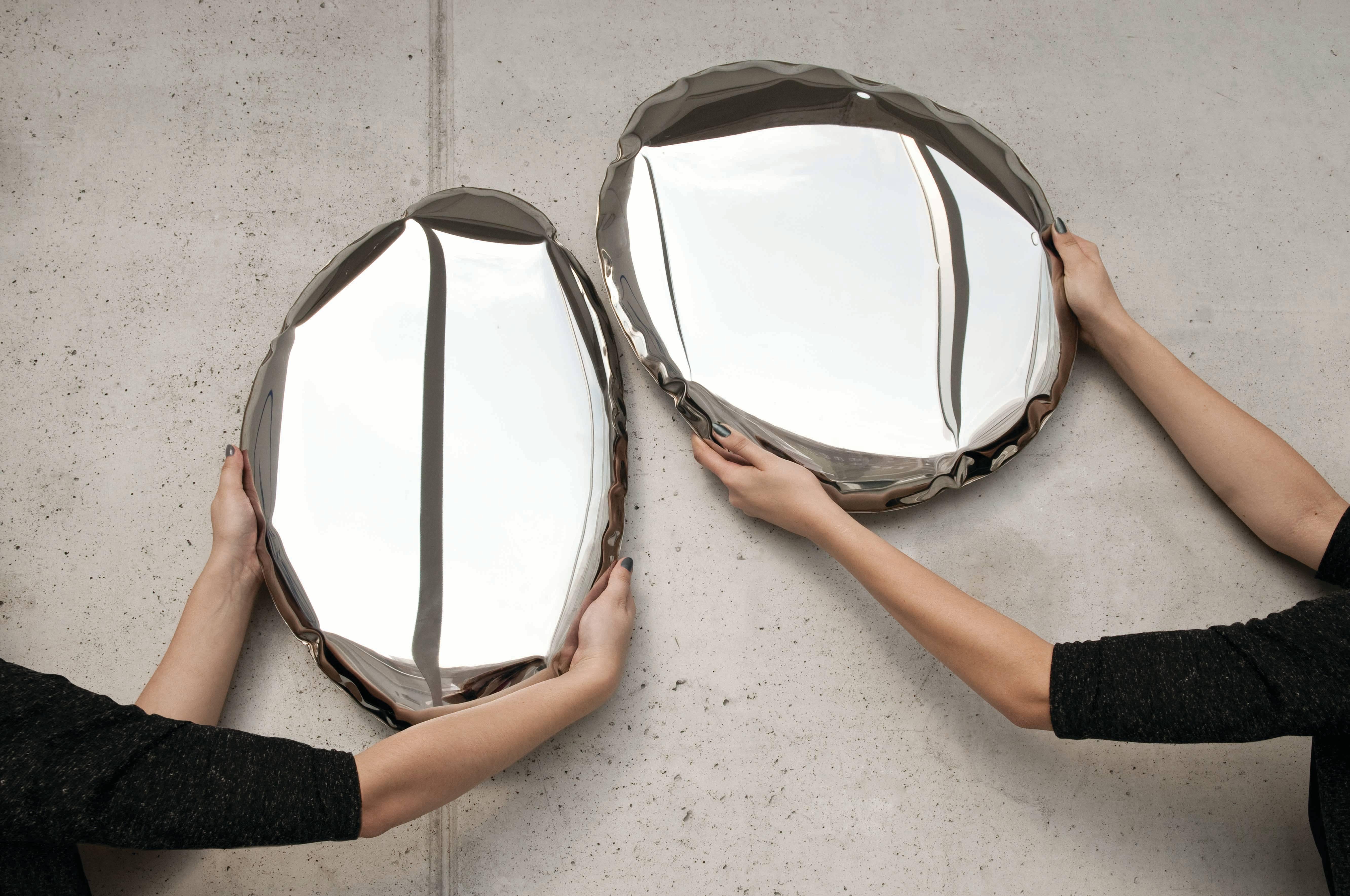 Minimaliste Miroir Tafla O5 en acier inoxydable poli par Zieta en vente