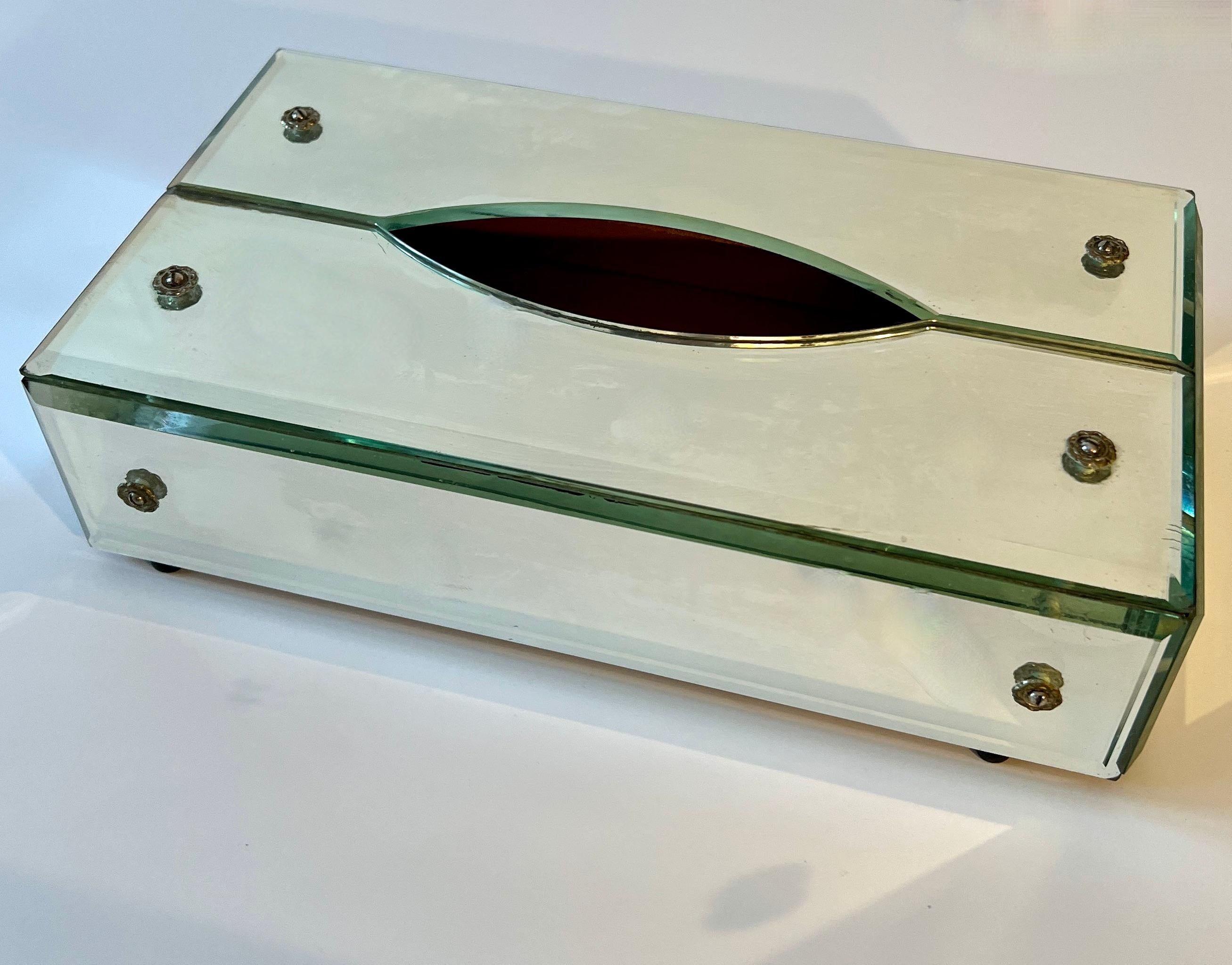 Caja de pañuelos con espejo Hecho a mano en venta