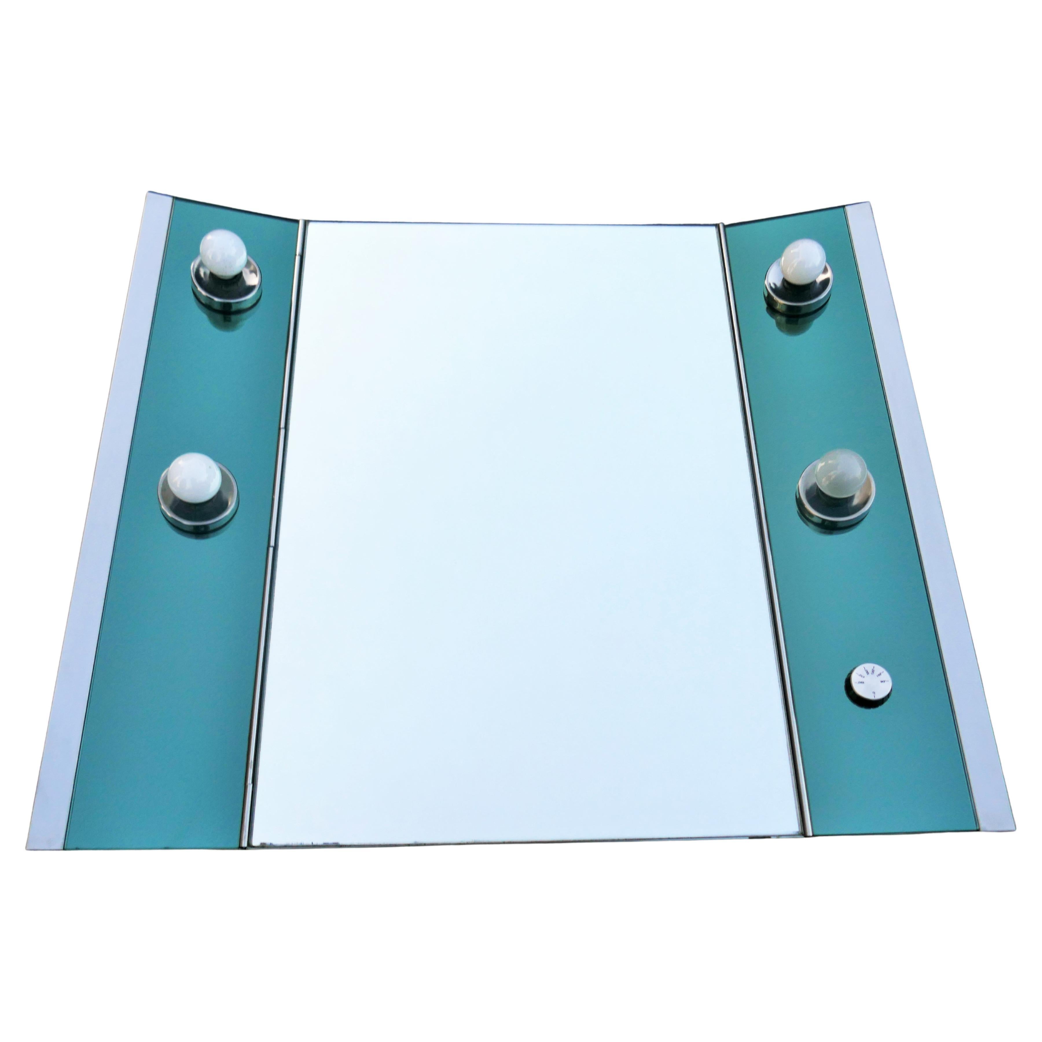Late 20th Century Mirror Veca production 1970 illuminated. For Sale