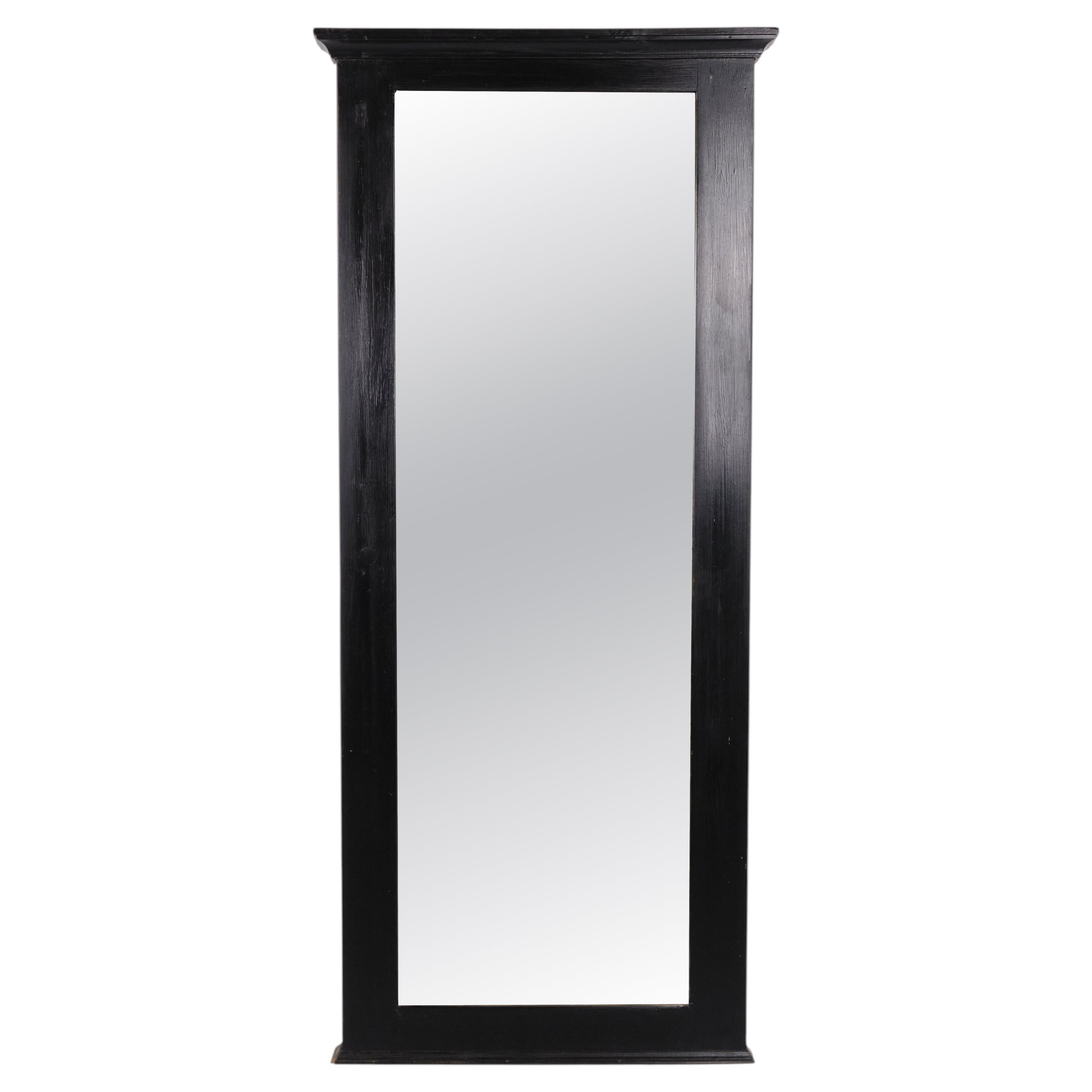 Specchio con cornice in pino verniciato di nero degli anni ’40