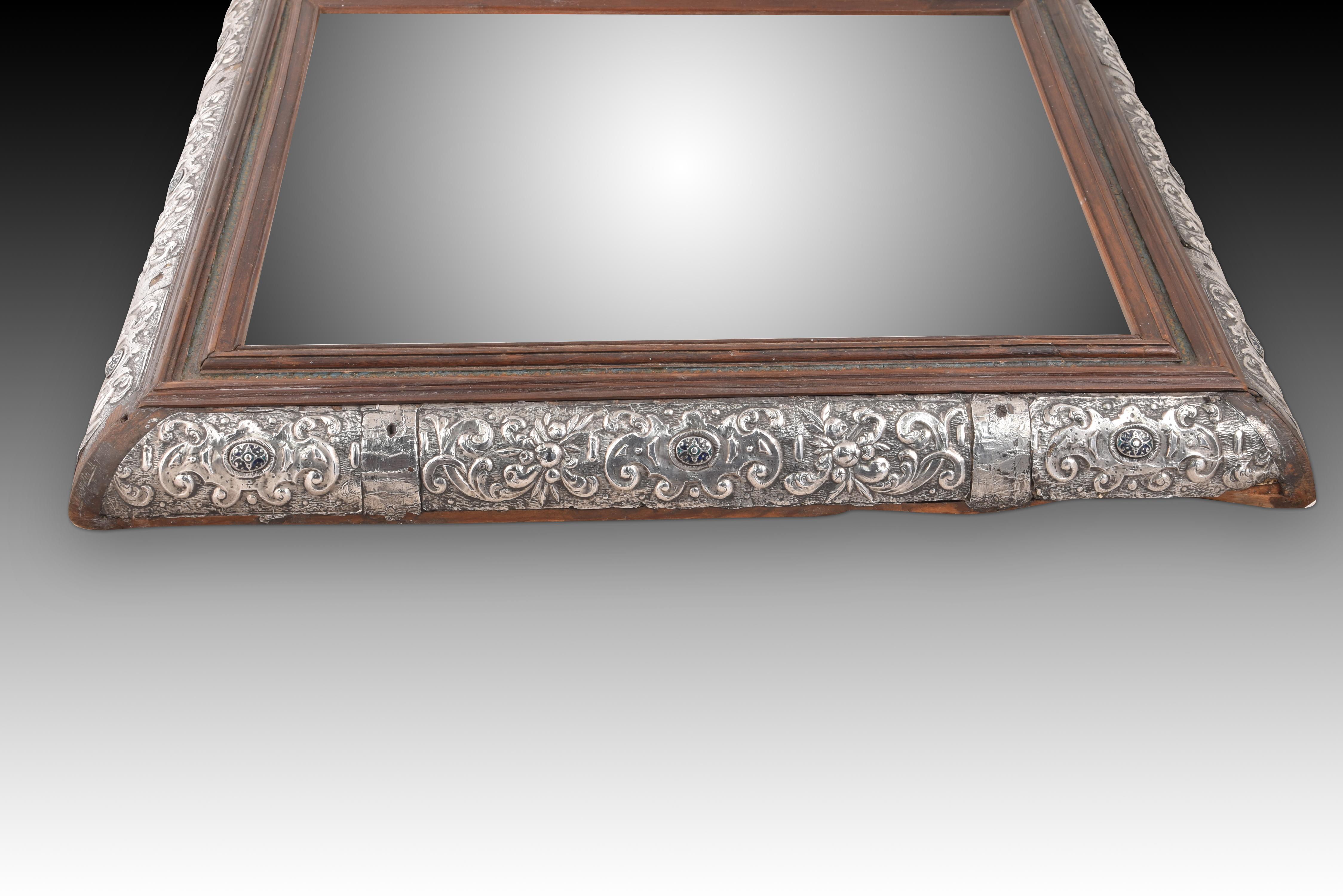 Metal Mirror with cabochon frame. Silver, enamel, wood, etc. Mexican school, 17th c. For Sale