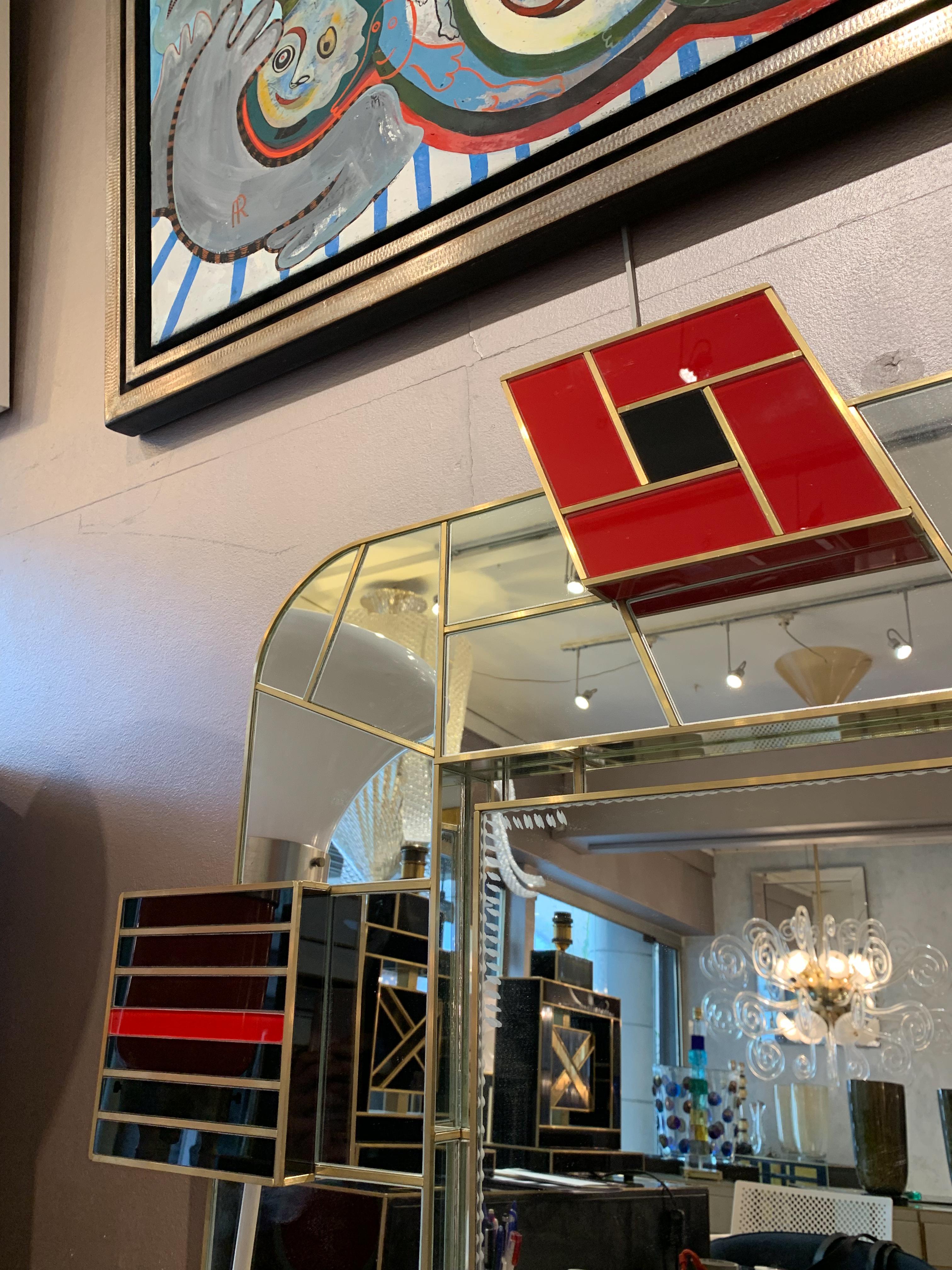 Miroir avec décorations en verre teinté signé Martin Studio Exclusive Modèle en vente 2