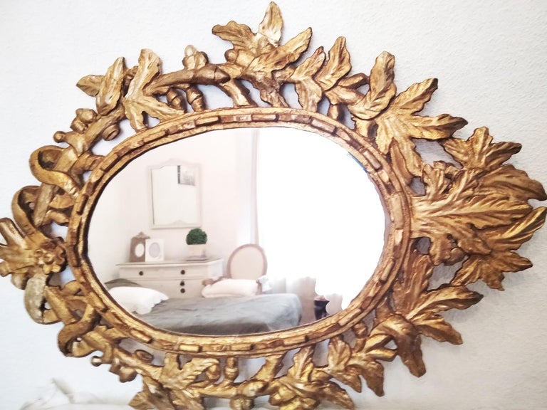Art Deco Mirror With  Giltwood Gold Leaf, Oval Shape With Leaves Italy Early 20th Century For Sale