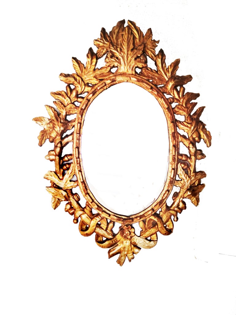 Mirror With  Giltwood Gold Leaf, Oval Shape With Leaves Italy Early 20th Century For Sale 1