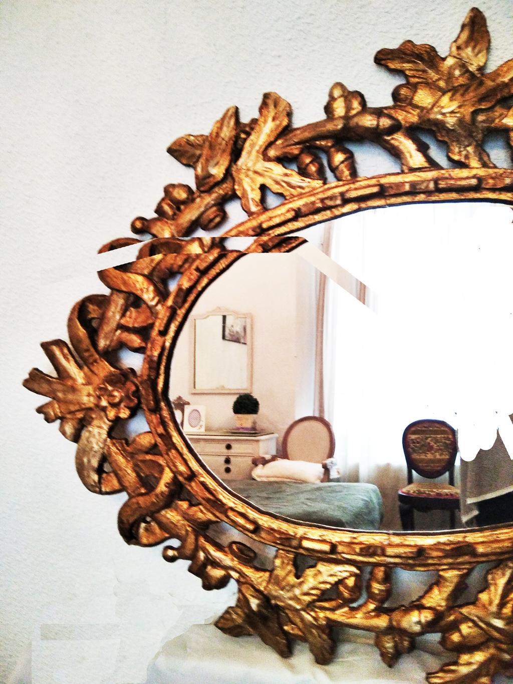 Mirror With  Giltwood Gold Leaf, Oval Shape With Leaves  Early 20th Century 1