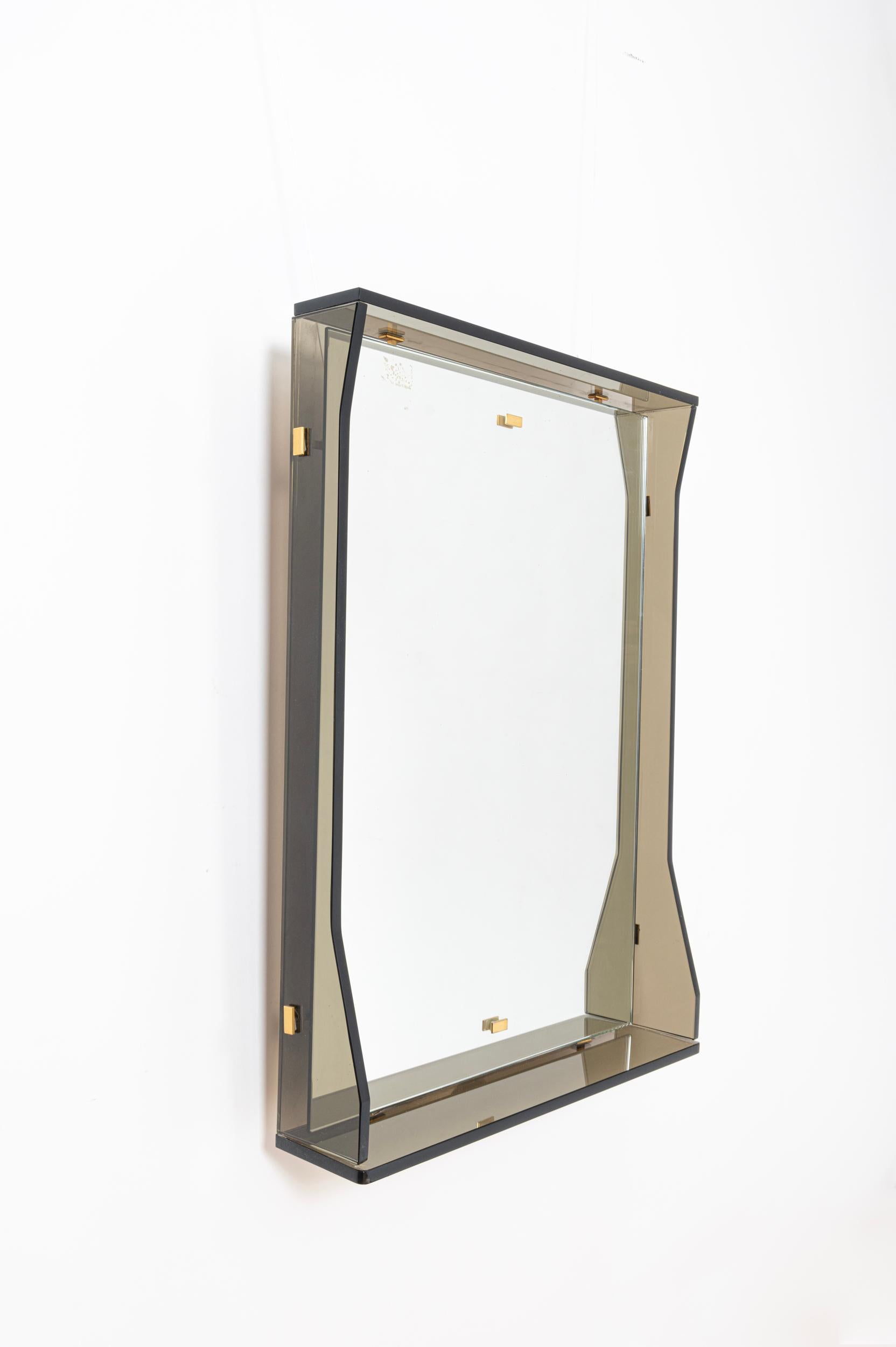 italien Miroir avec cadre en verre gris/vert style Fontana Arte en vente