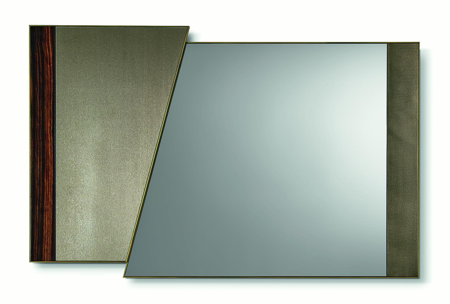 Spiegel mit Widder in polierter Massivholz-Silber-Finish, dekorativer Einsatz (Sonstiges) im Angebot