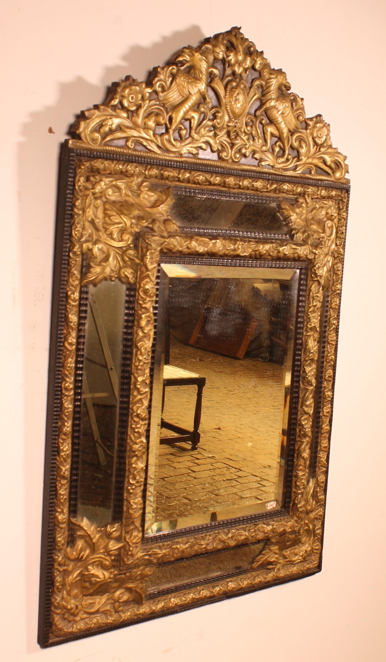 Miroir avec décoration sculptée en bois d'ébène et coquelicot - début du 19e siècle en vente 4