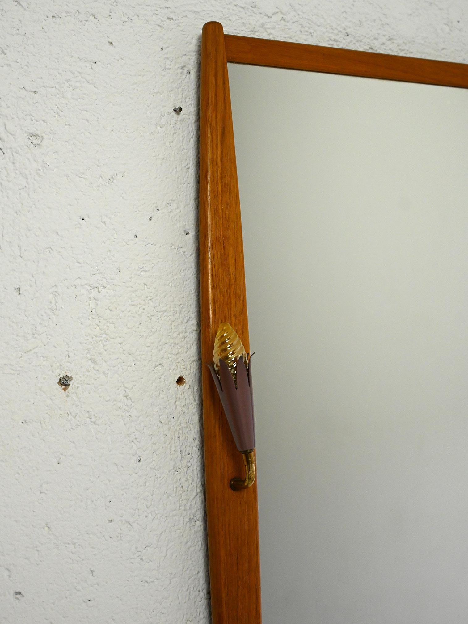 Mirror with wooden frame and two light points For Sale 6
