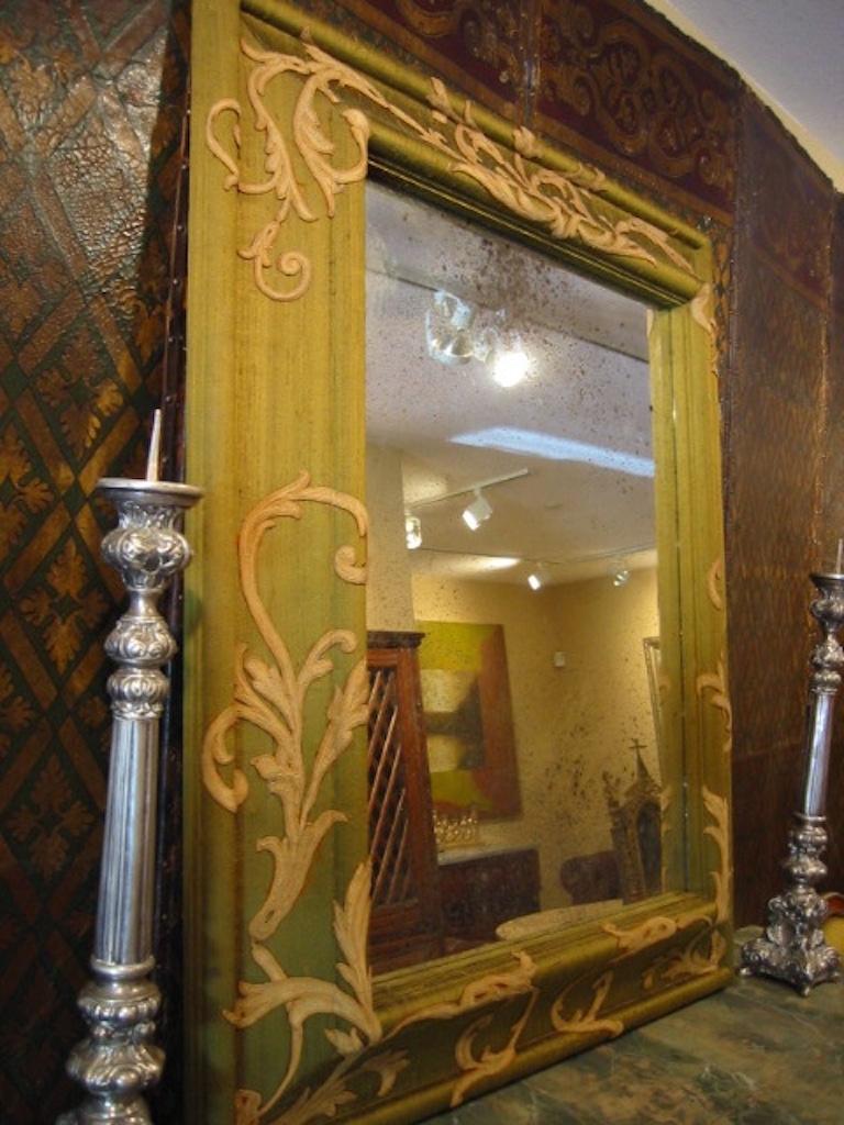 Specchio con cornice in Wood avvolto in tessuto in vendita 2