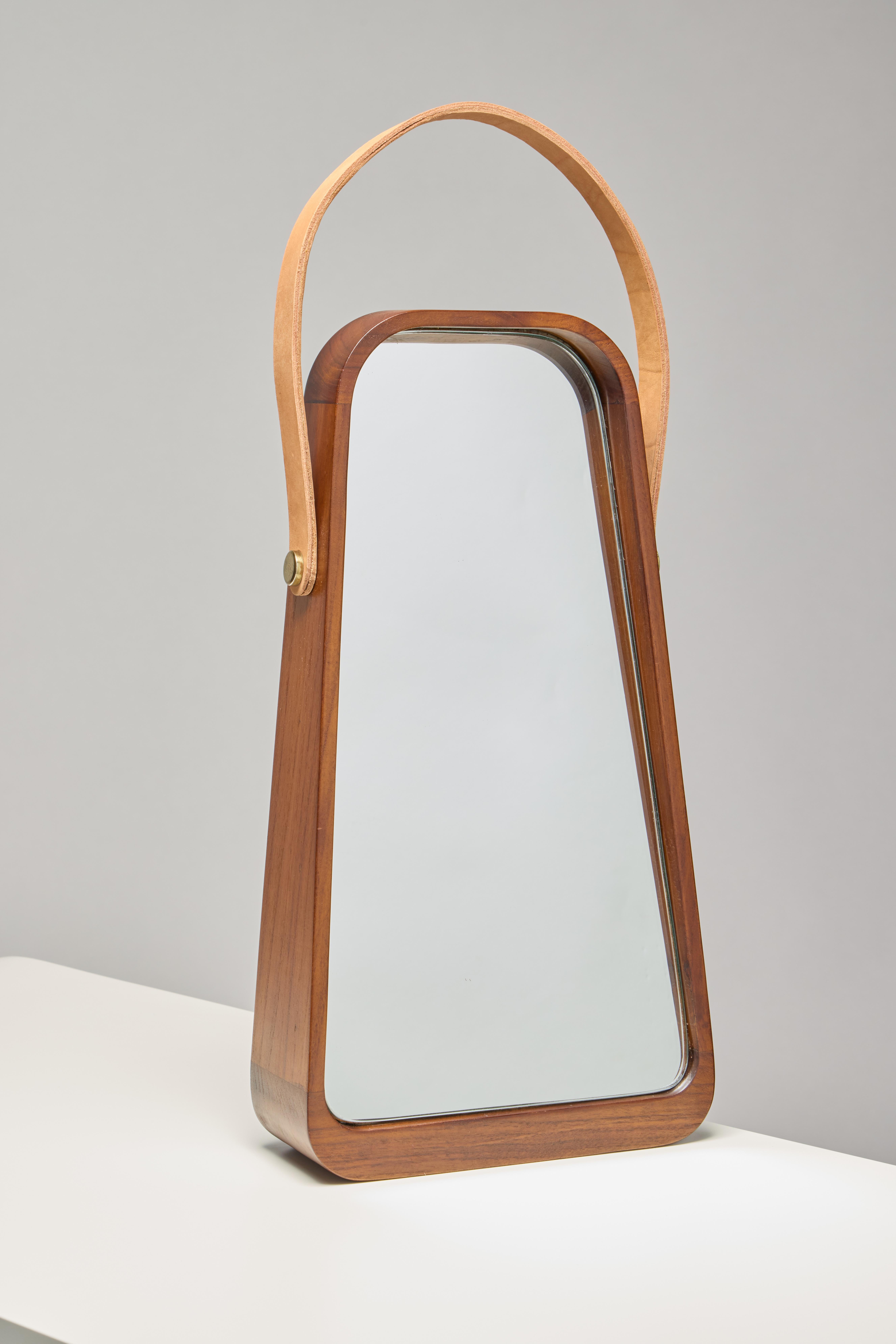 Miroir ZAZIE par Reda Amalou Design - Bois de teck et Cuir Neuf - En vente à Paris, FR