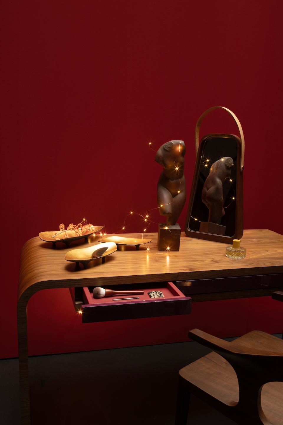 Specchio ZAZIE di Reda Amalou DESIGN - Legno di teak e pelle in vendita 3