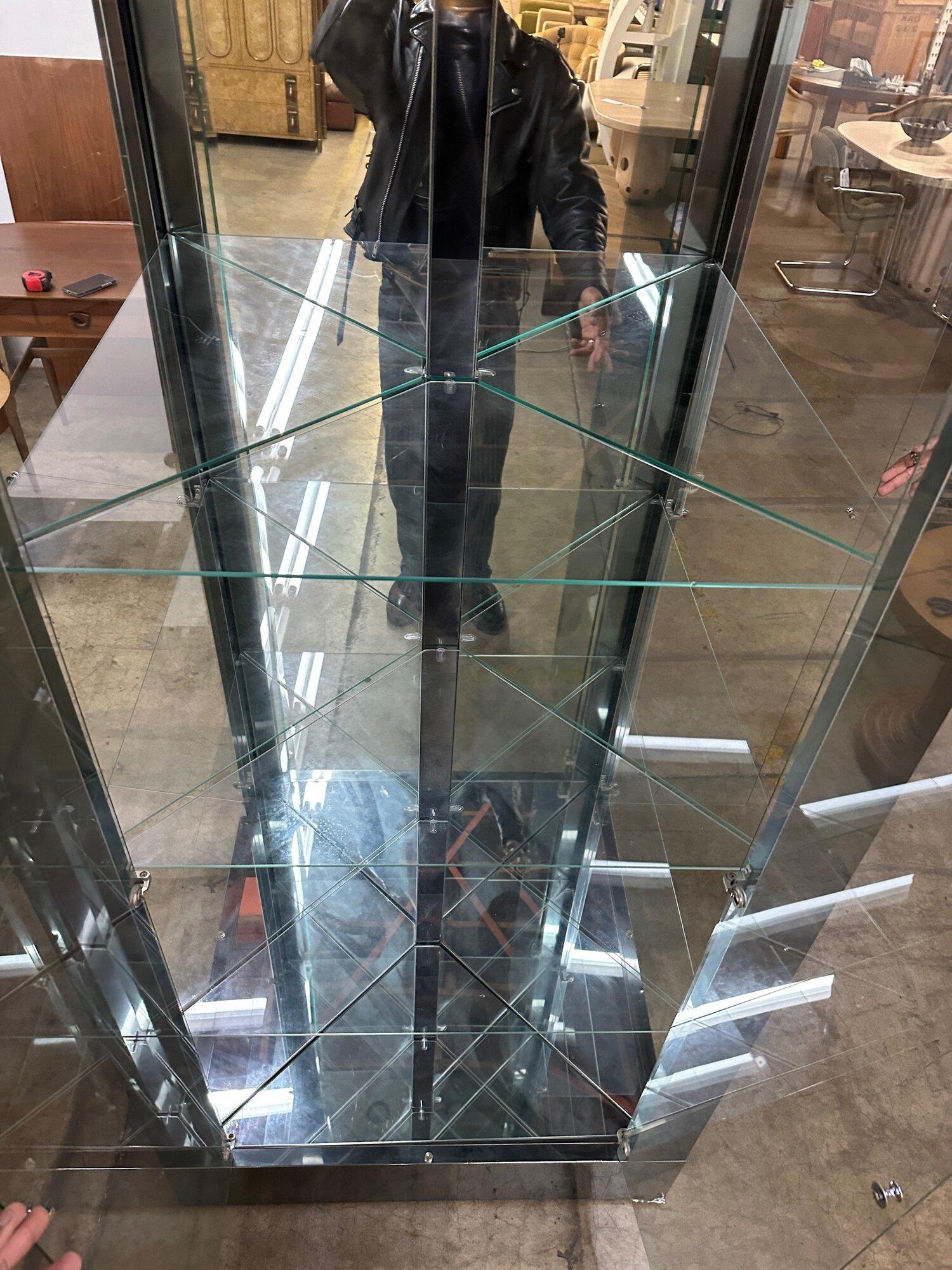 Mirrored chrome and glass corner cabinet For Sale 14
