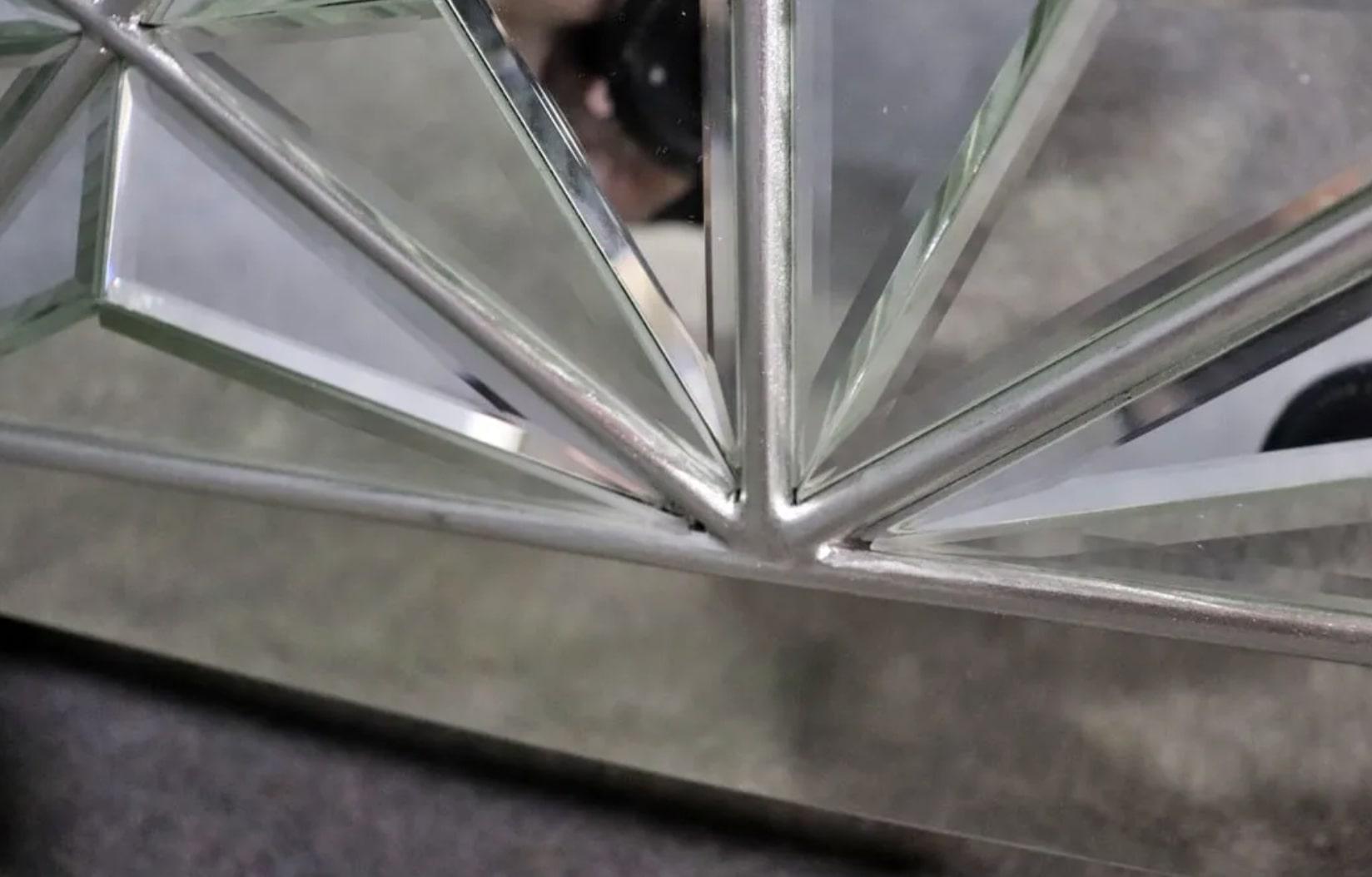 20ième siècle Table basse en miroir en vente