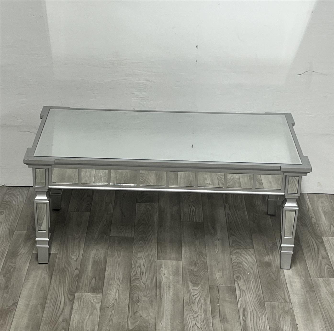 XXIe siècle et contemporain Table basse en miroir en vente