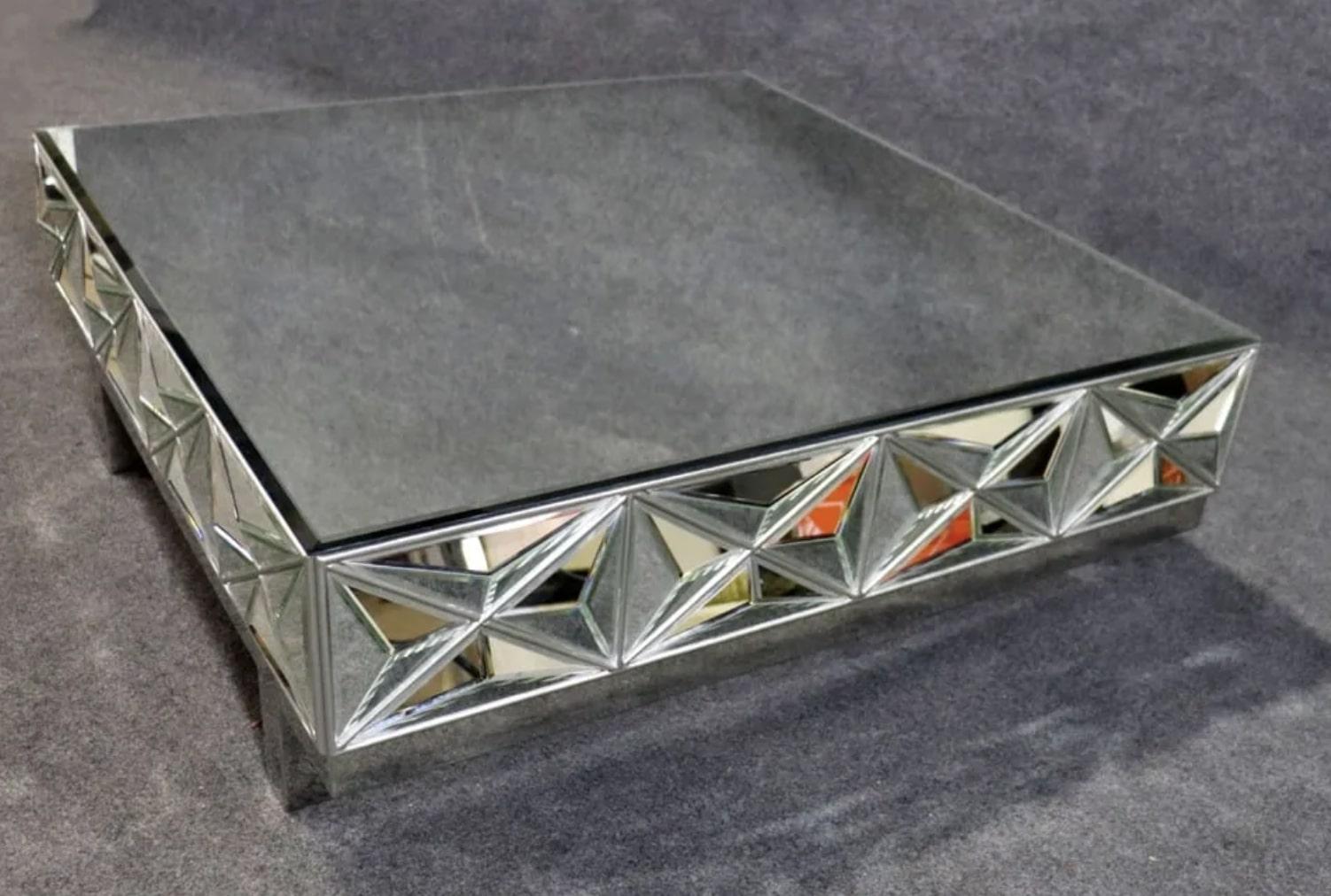 Table basse en miroir en vente 1