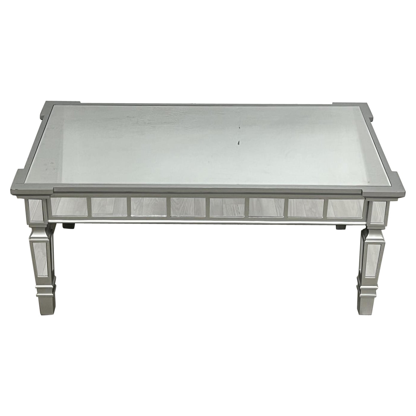 Mesa de centro con espejos