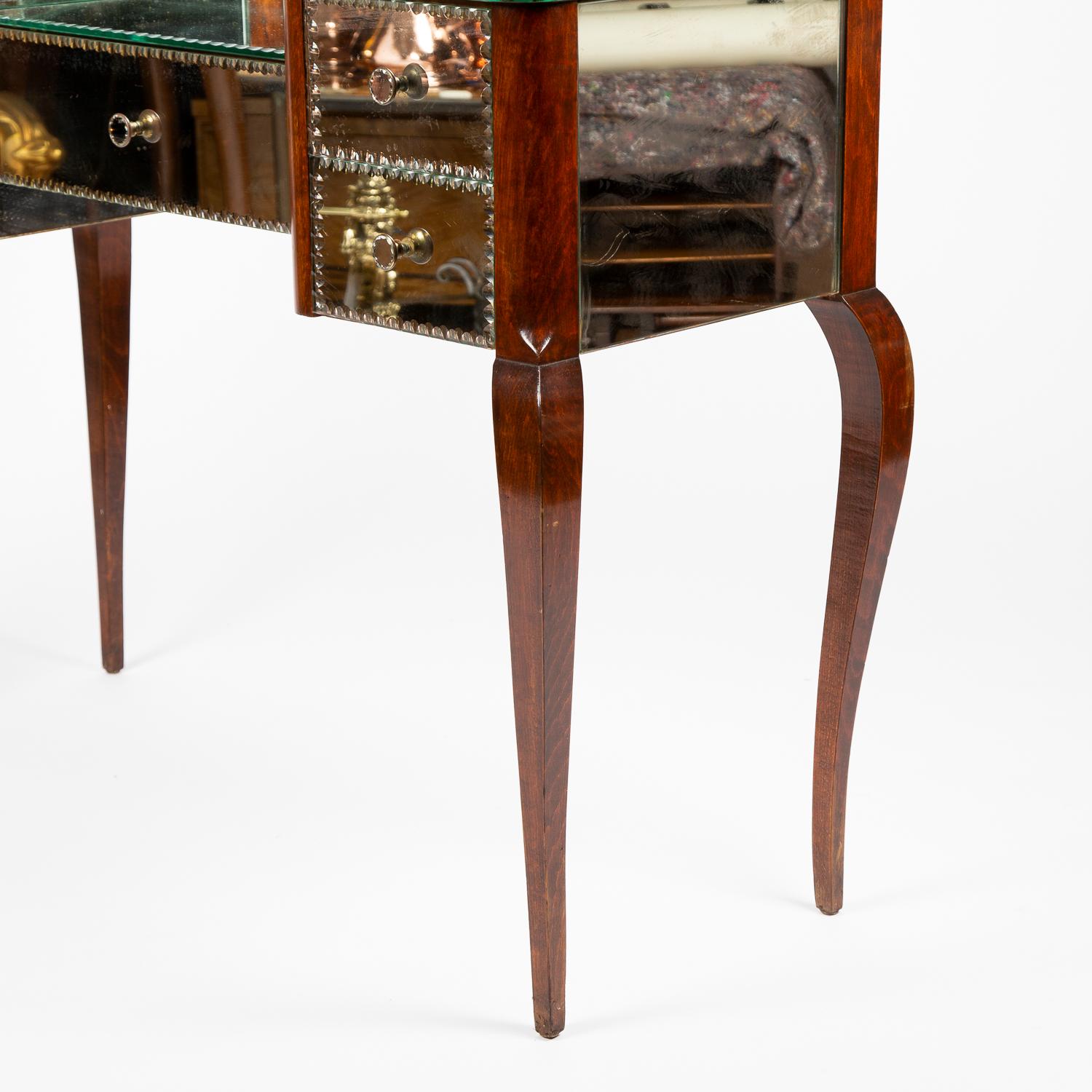 Mirrored Dressing Table 2