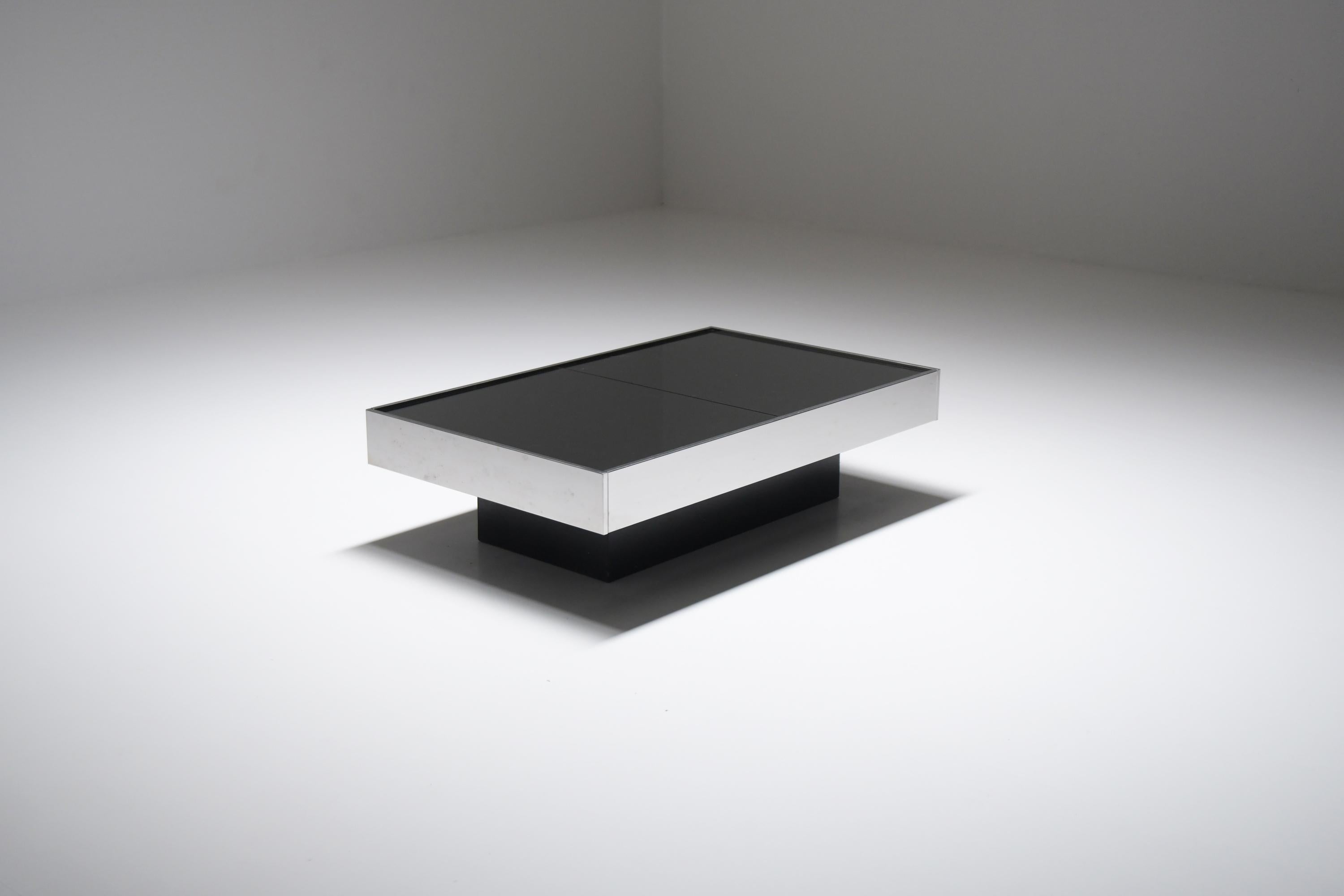 Italian Mirrored extendable coffee table with hidden bar  by Willy Rizzo for Cidue Italy