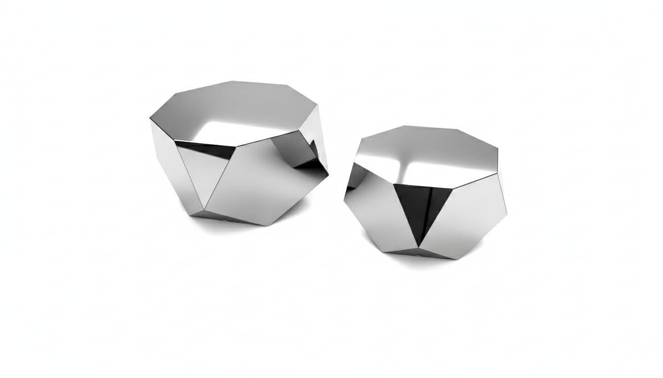 Mirrored Geometric Pair of Faceted Coffee Tables In Crystal Finish For Sale 2