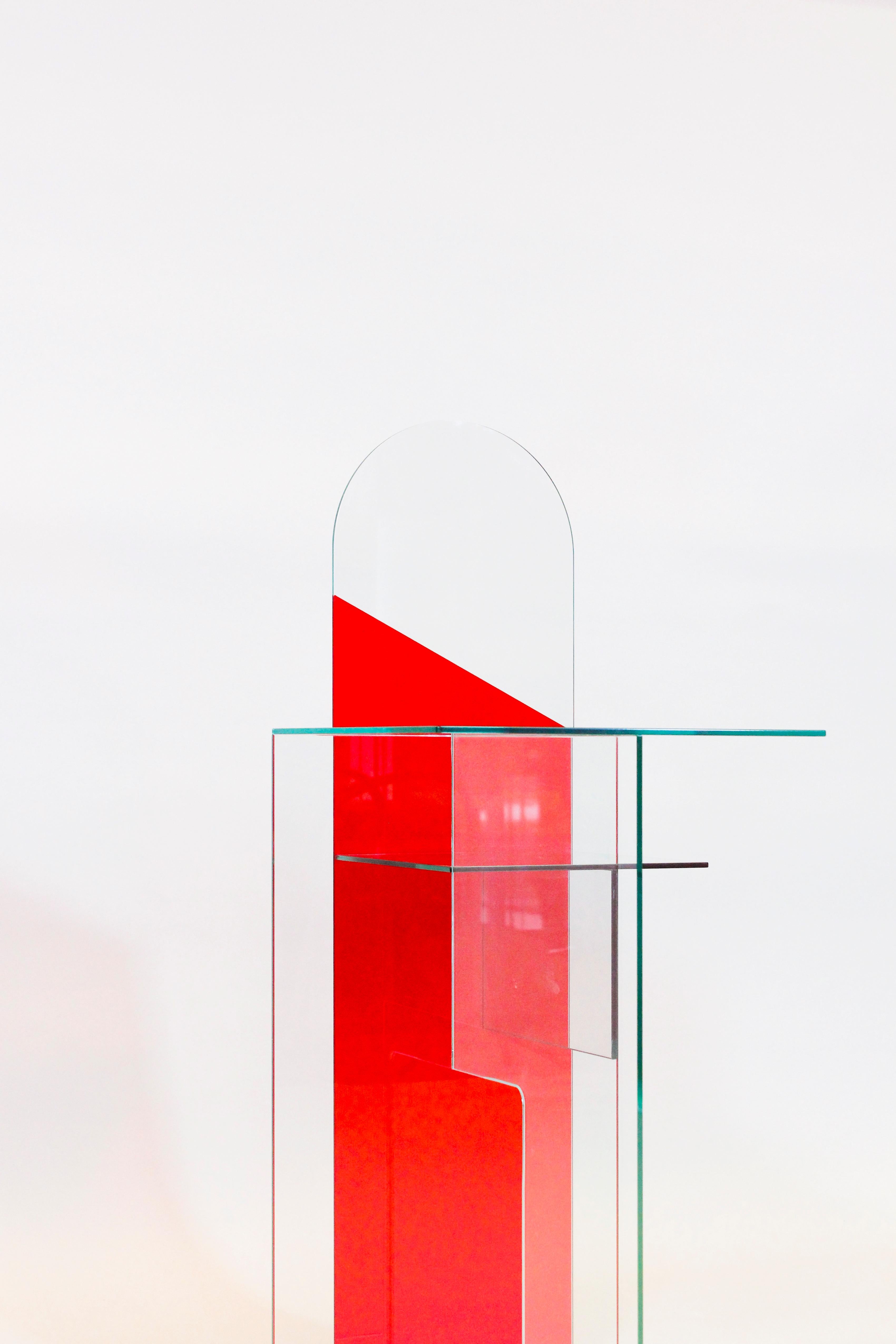 Table à fermoirs contemporaine en verre miroir de Jan Farn Chi en vente 4