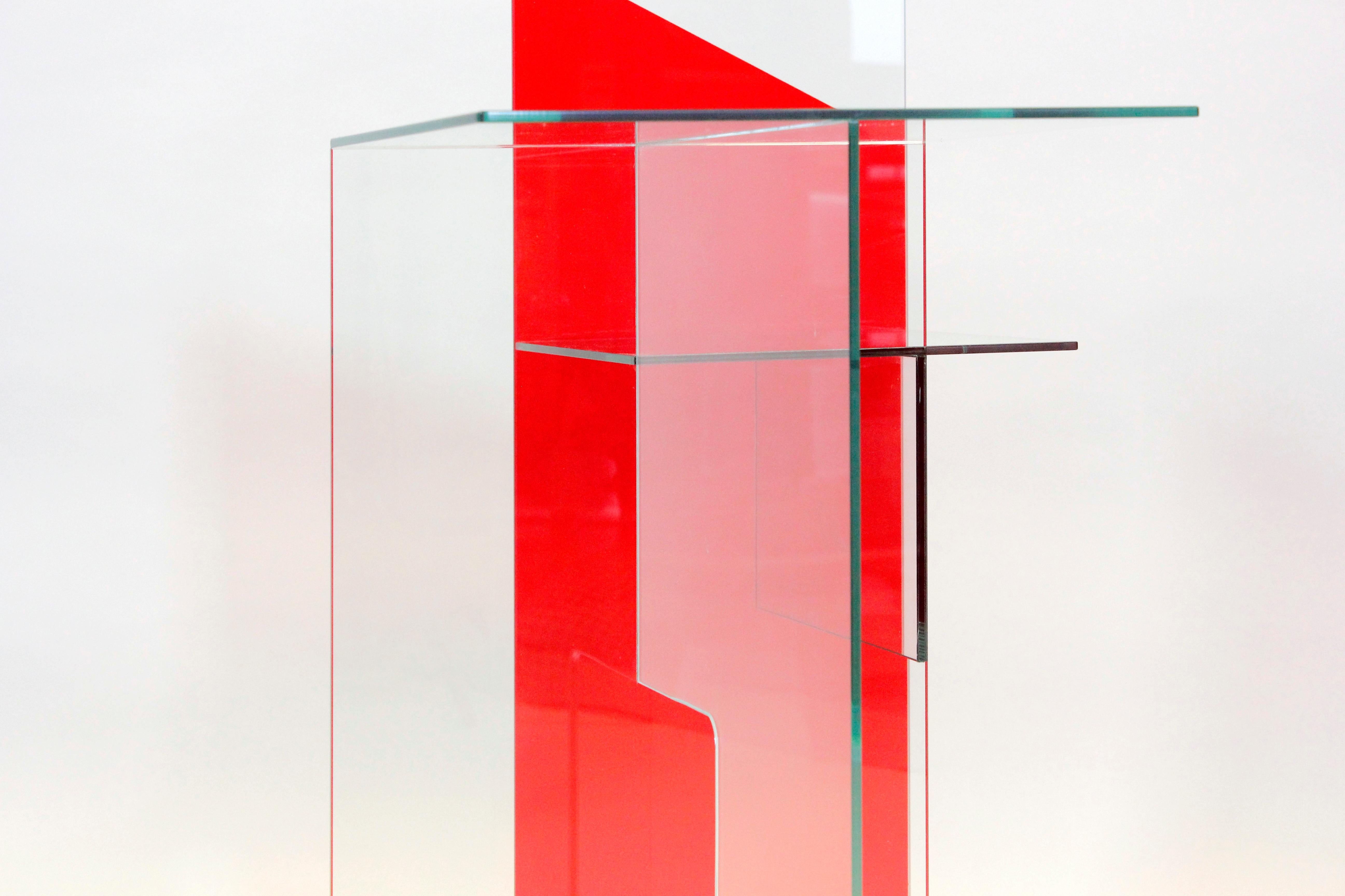 Anglais Table à fermoirs contemporaine en verre miroir de Jan Farn Chi en vente