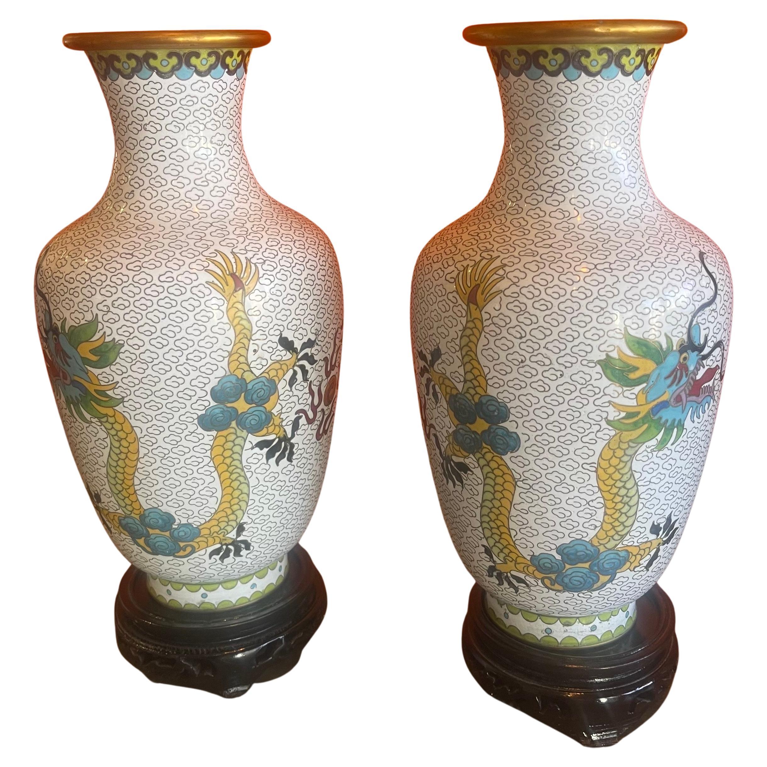 Mirrored Pair of Chinese Cloisonne Vases with Dragon Motif For Sale 7