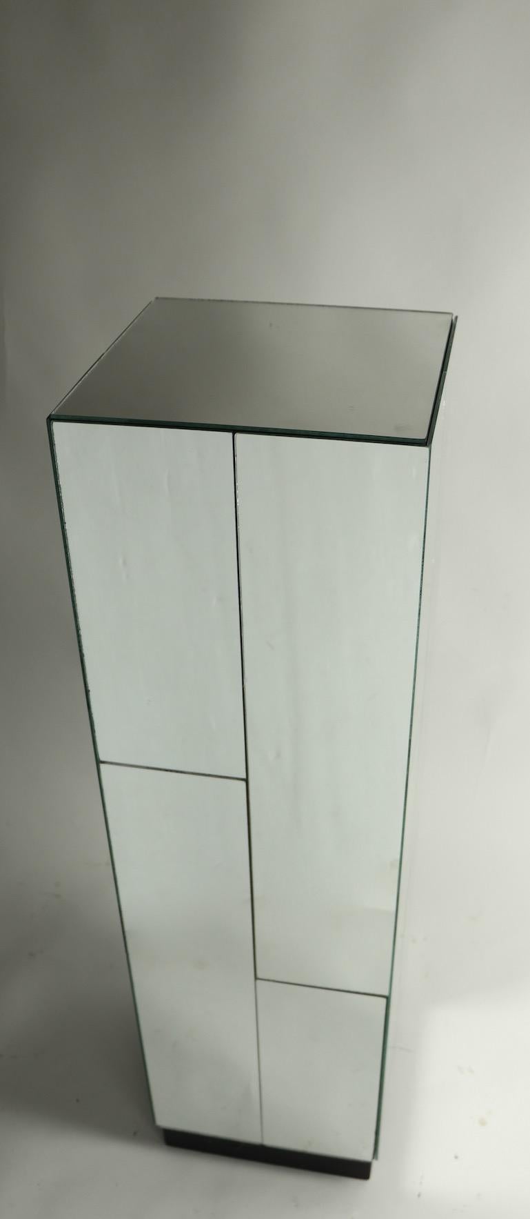 mirrored plinth