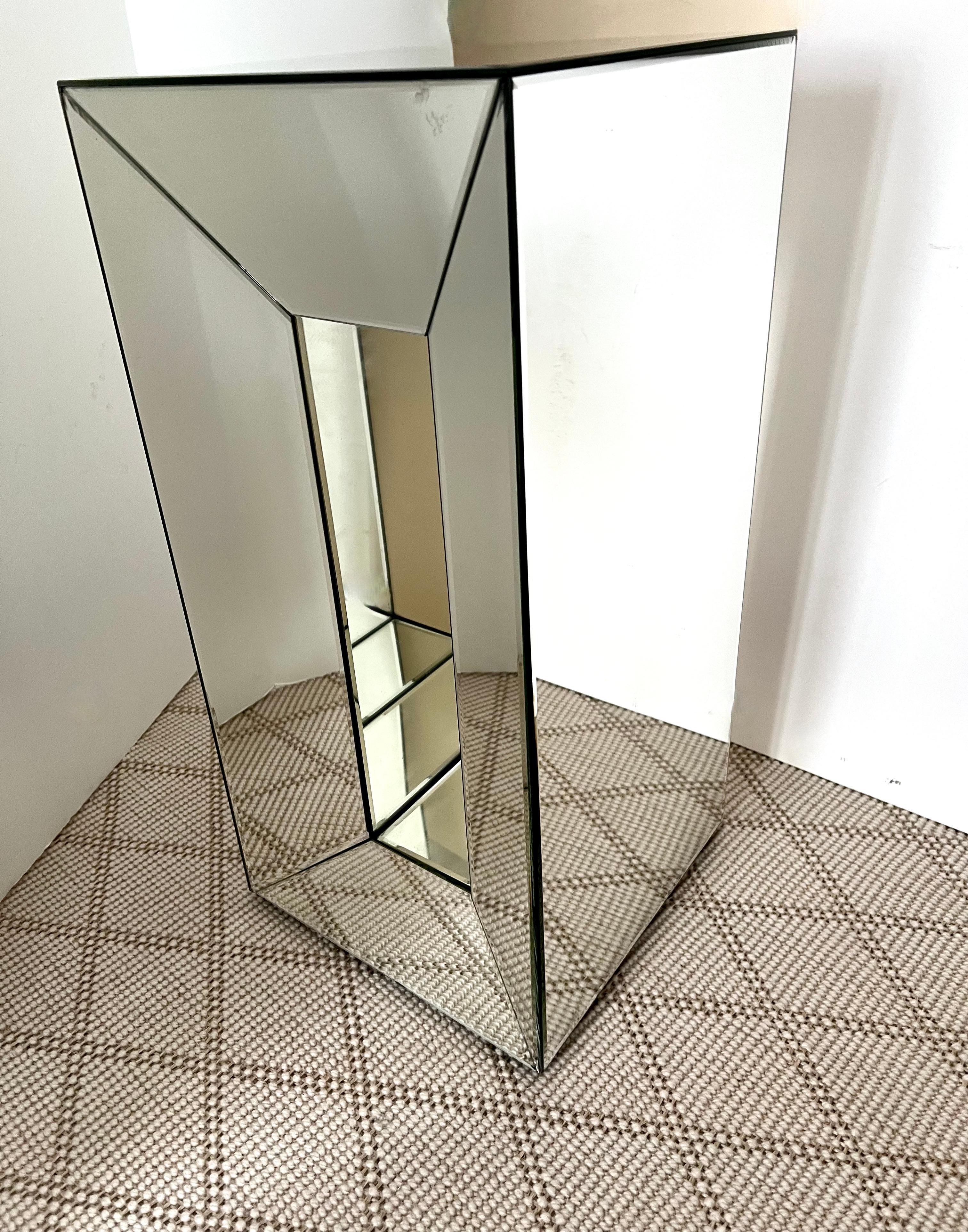 Mirrored Pedestal with Cut Out For Sale 2