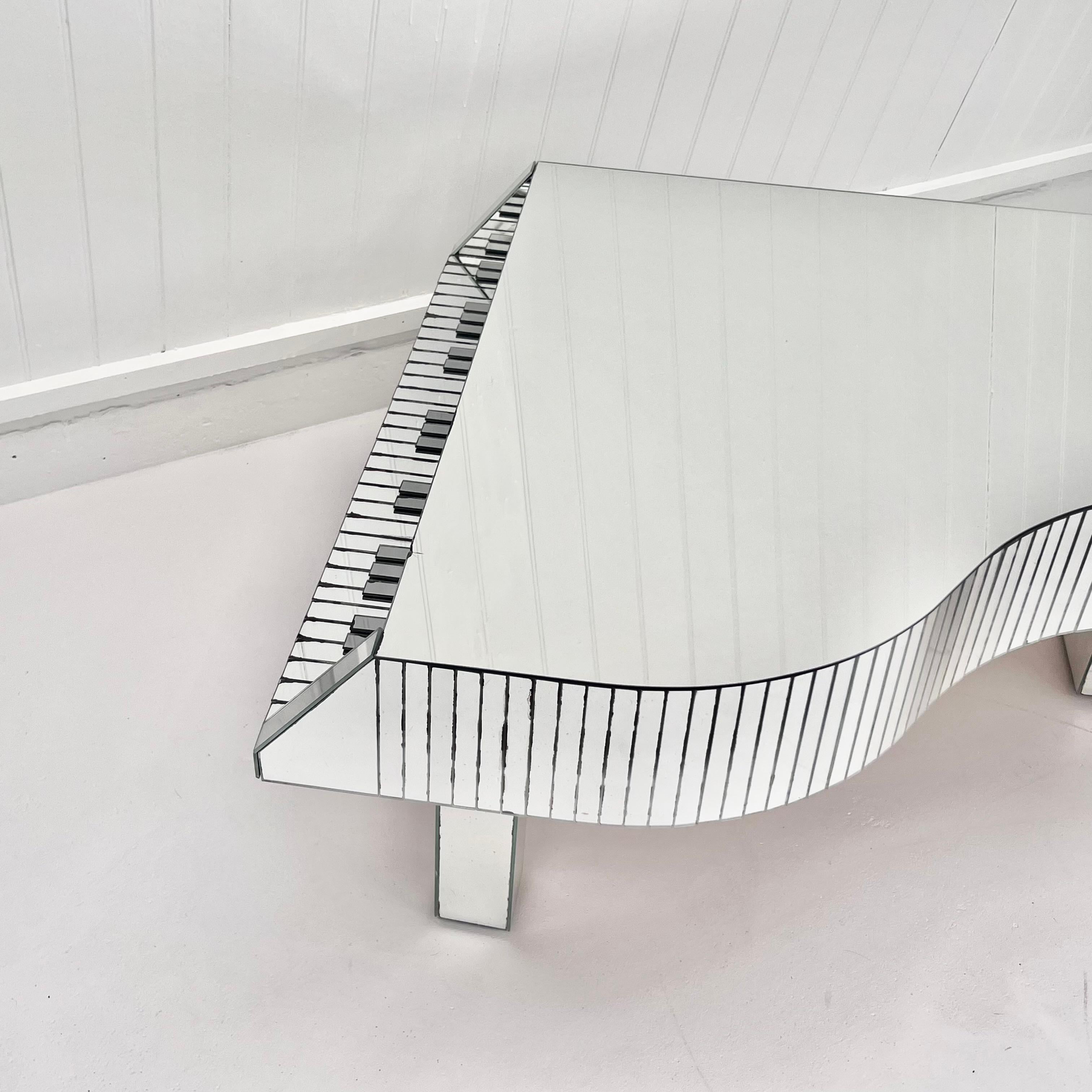 Mirrored Piano Coffee Table, circa 1970s For Sale 6