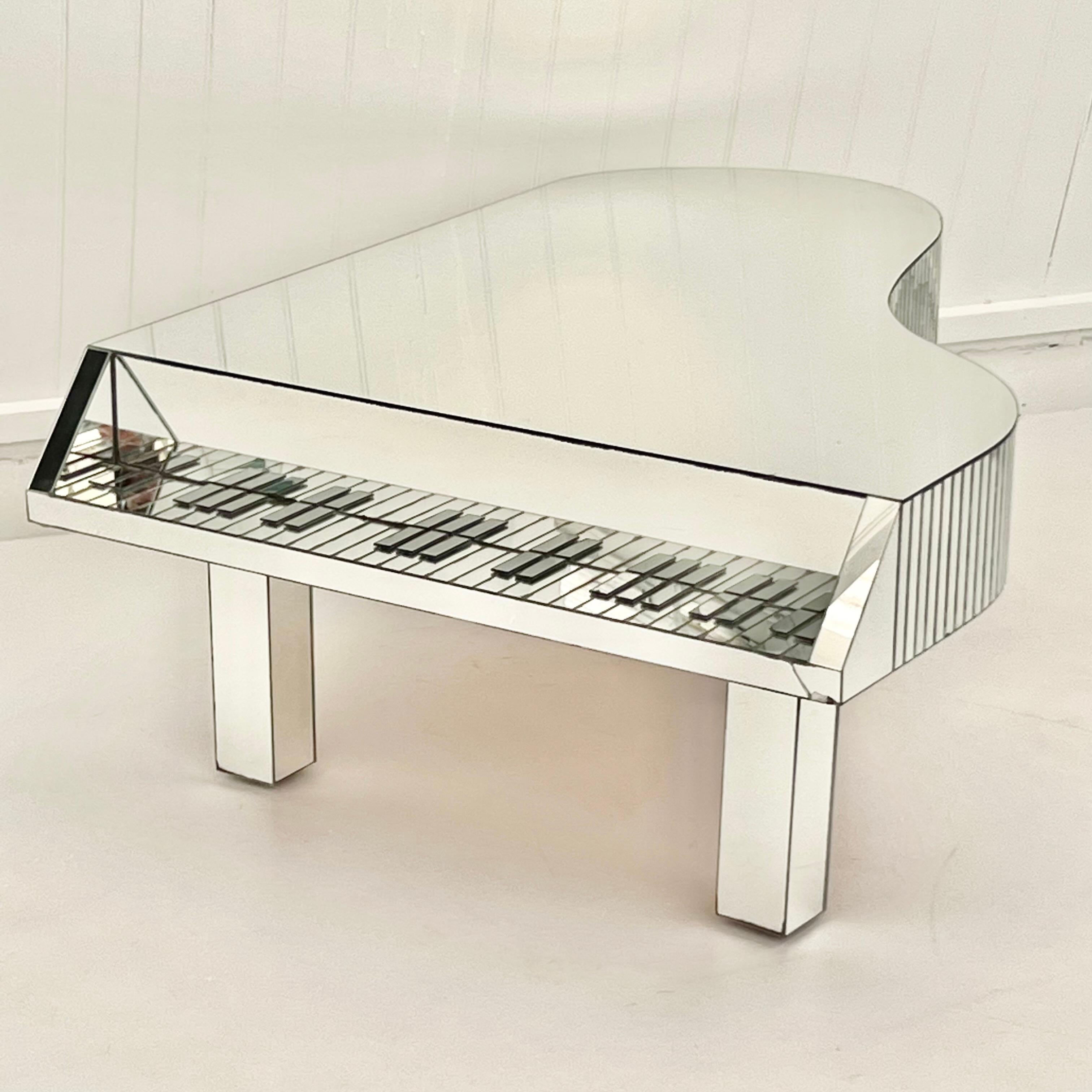 Mirrored Piano Coffee Table, circa 1970s In Good Condition For Sale In Los Angeles, CA