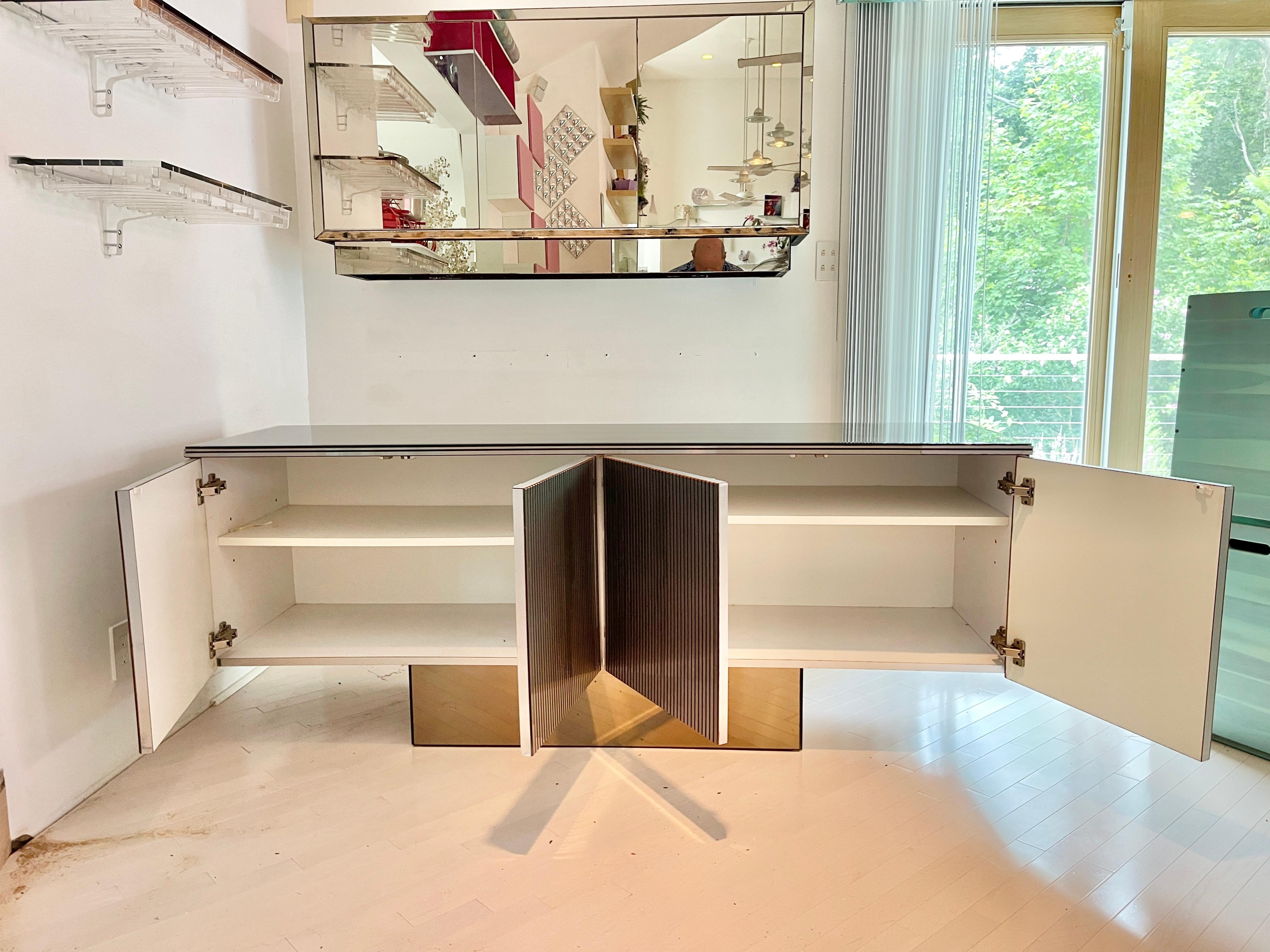 Mirrored Ribbed Aluminum Laminate Sideboard with Mirrored Back Bar 5