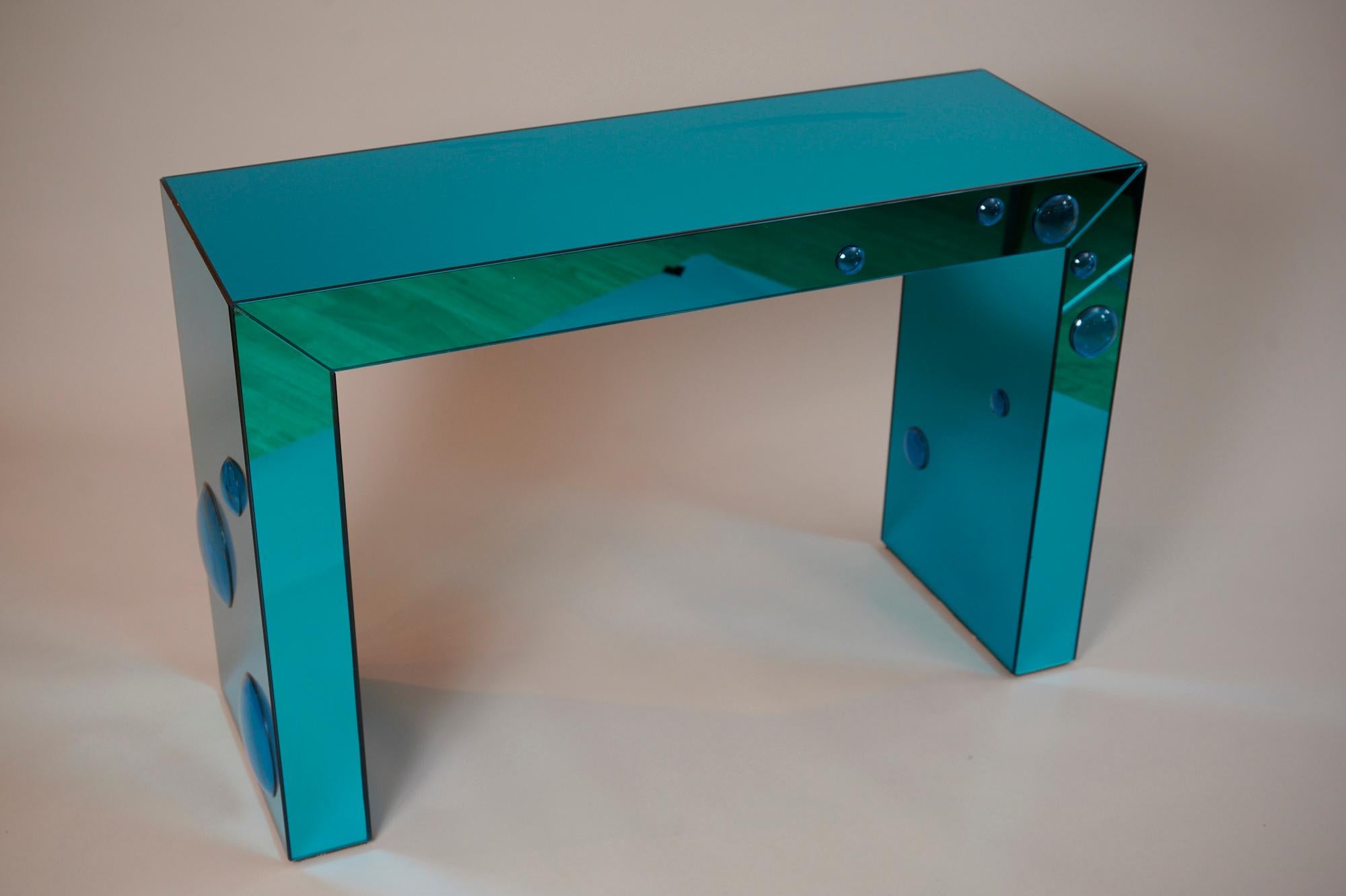Postmoderne Table console « Seagreen » en miroir avec taches de bulles en verre bleu en vente