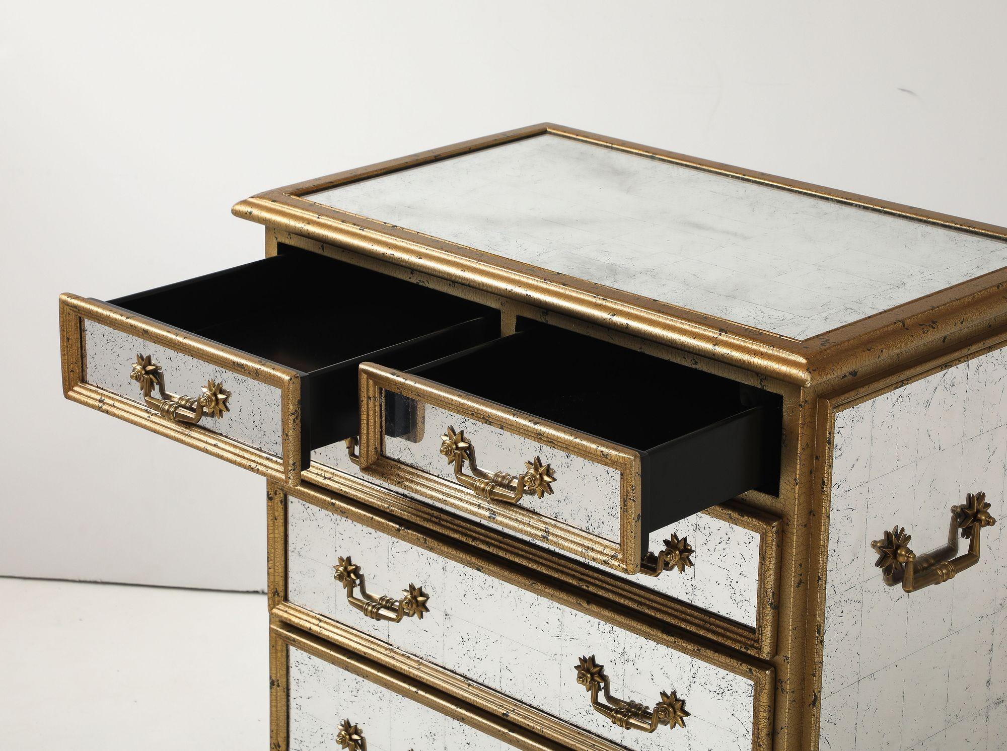 Coffre étoilé avec miroir Bon état - En vente à New York, NY