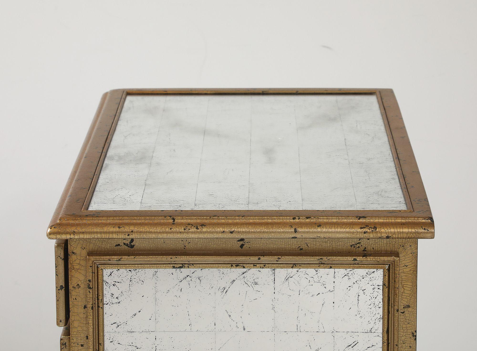 XXIe siècle et contemporain Coffre étoilé avec miroir en vente
