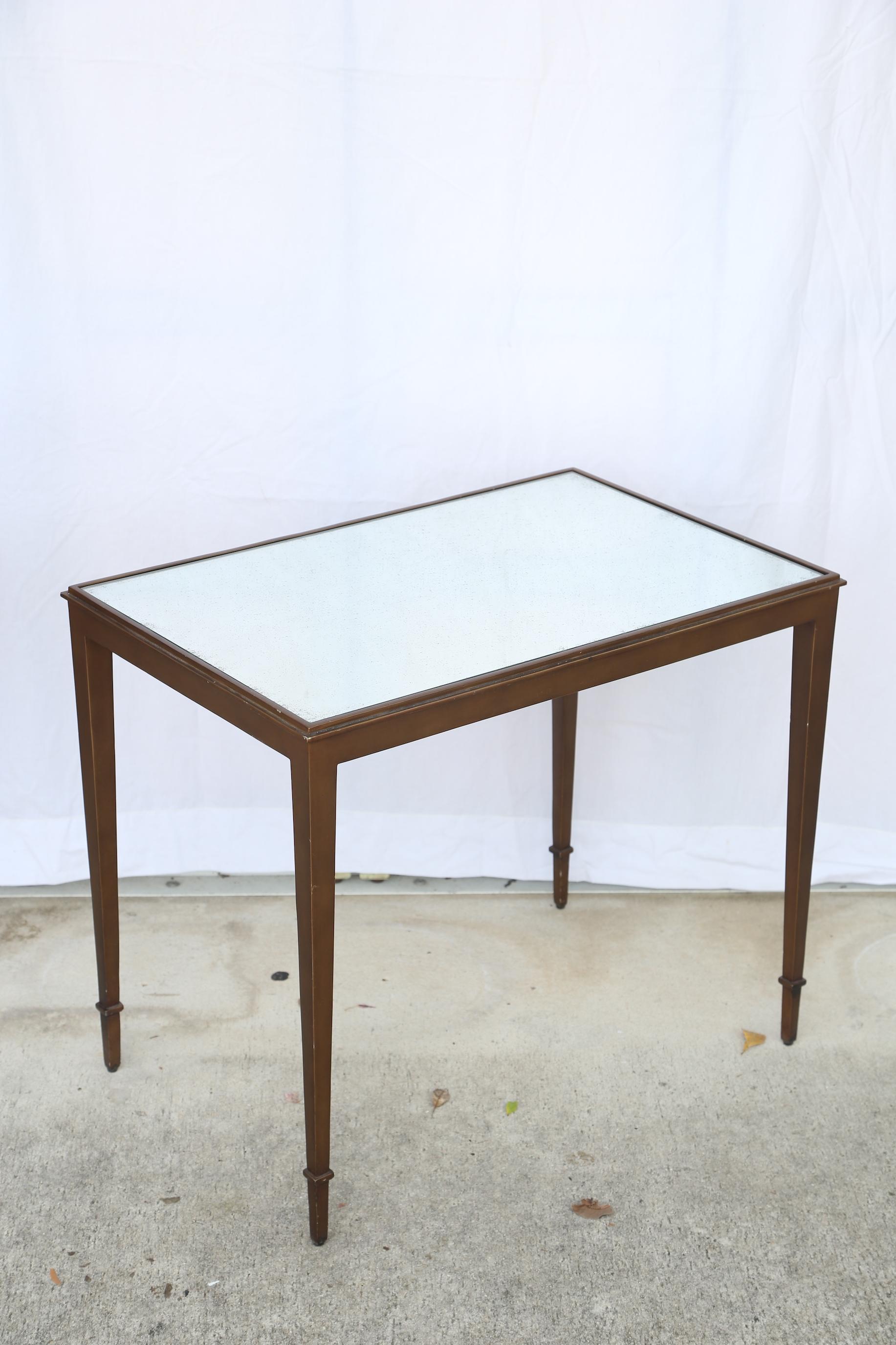 Neoclassical French Mirrored Top Bronze Side Table In Good Condition For Sale In West Palm Beach, FL
