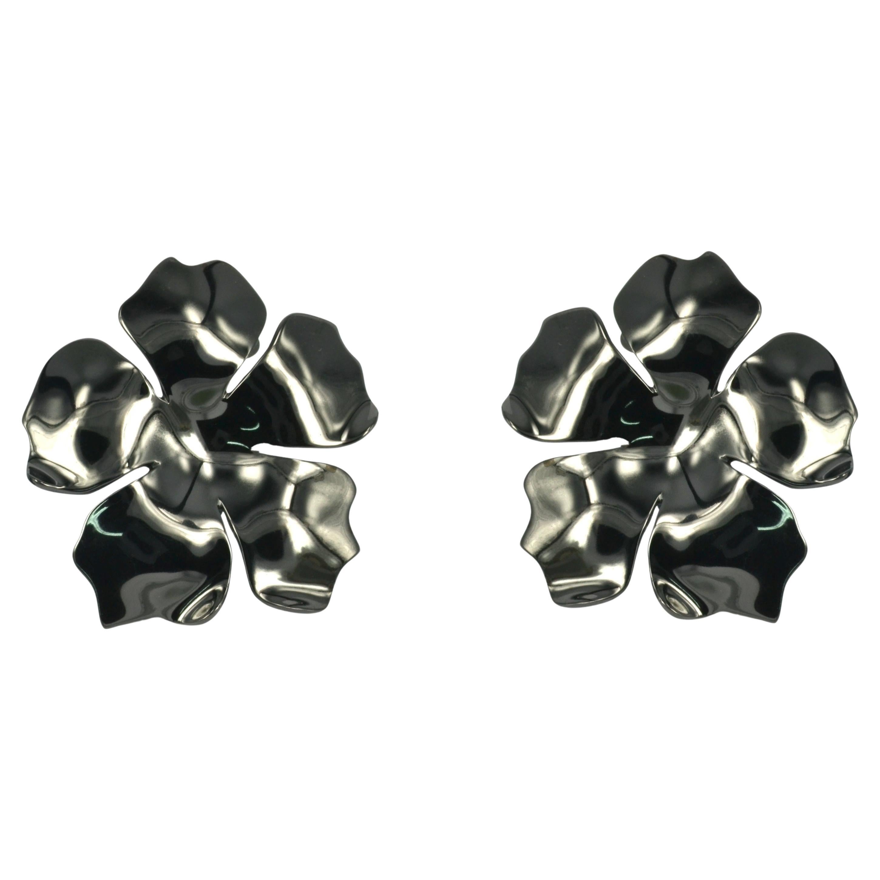 Verspiegelte Sakura-Ohrringe aus schwarzem Titan und Silber 925er Silber