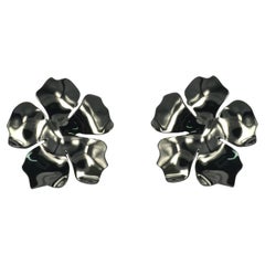 Verspiegelte Sakura-Ohrringe aus schwarzem Titan und Silber 925er Silber