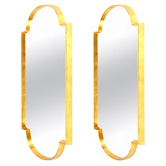 Specchi, Coppia di specchi alti in foglia d'oro, disegnati da Area ID, design di metà secolo