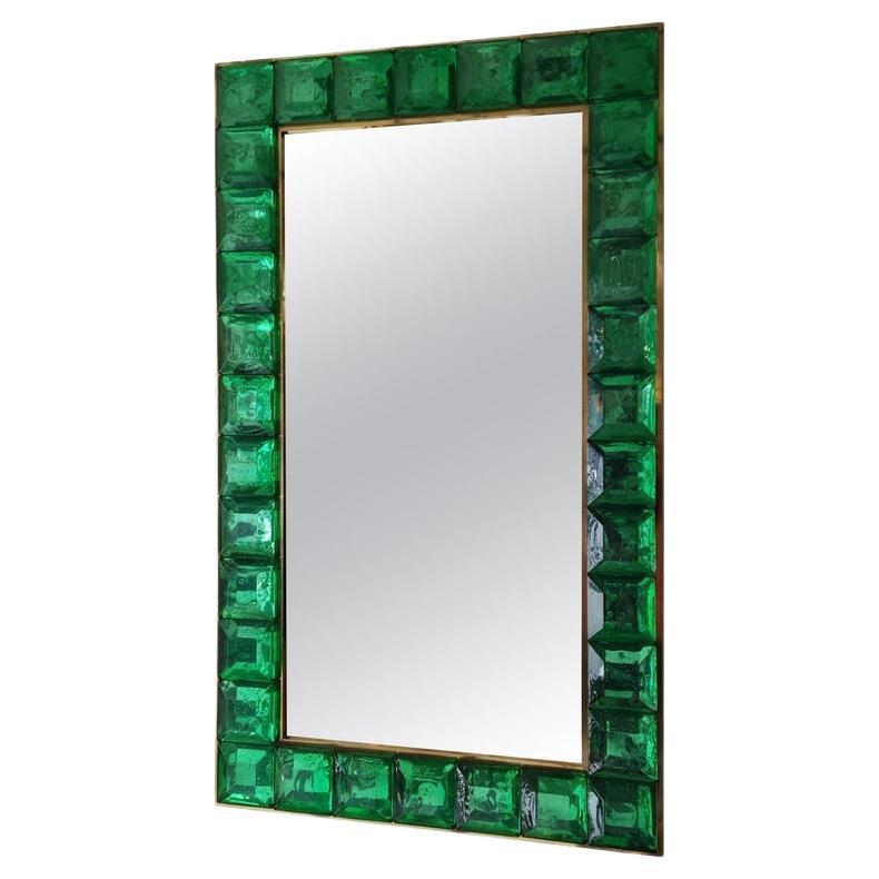 Specchio in vetro di Murano verde e ottone
