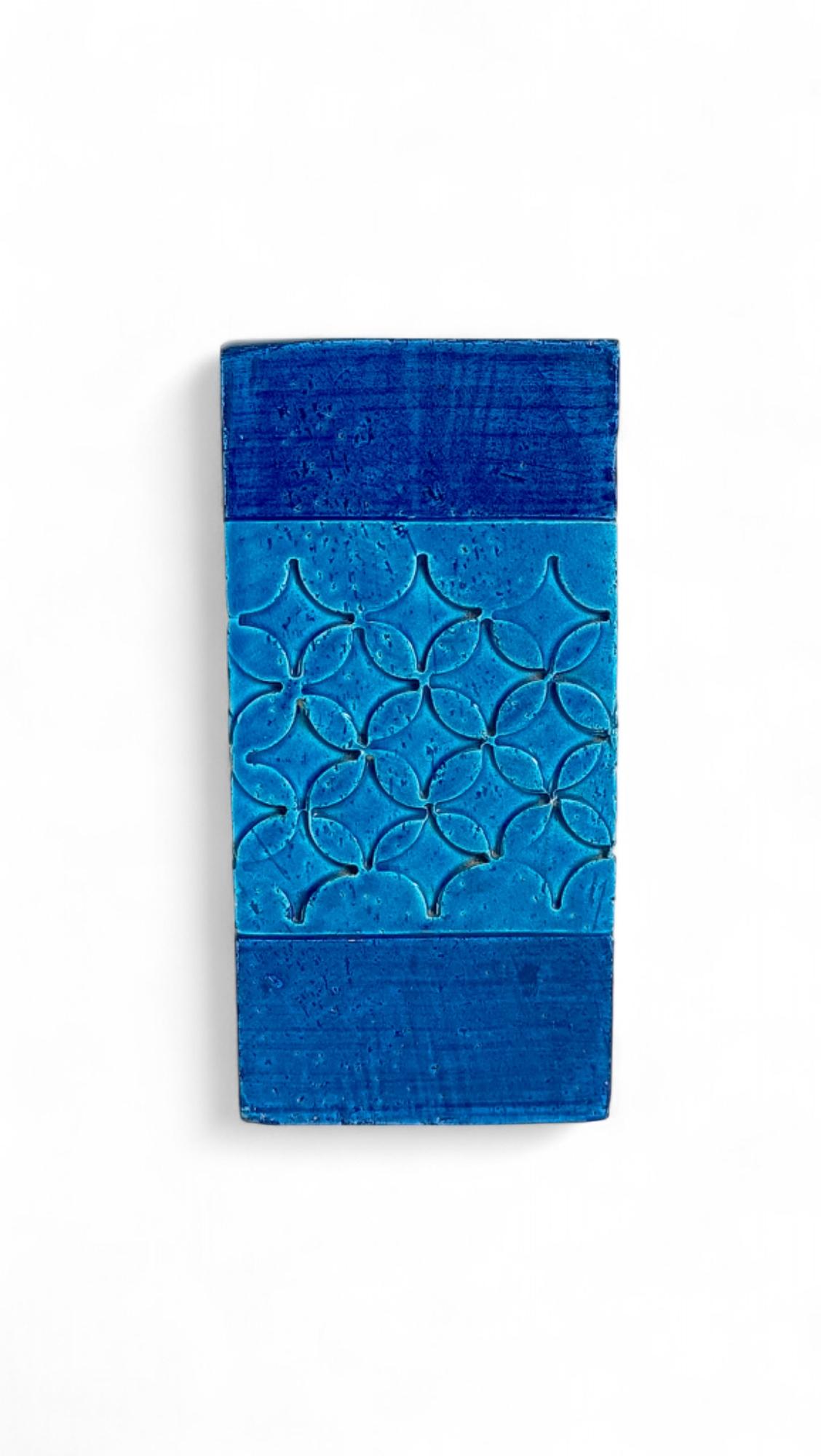 Aldo Londi for Bitossi ceramic vase in the iconic brick form, finished in the distinctive Rimini Blu glaze. 

Designed in the 1960s and handmade in Italy, this piece features sgraffito hand-decoration, a hallmark of Londi's mid-century work. 

The