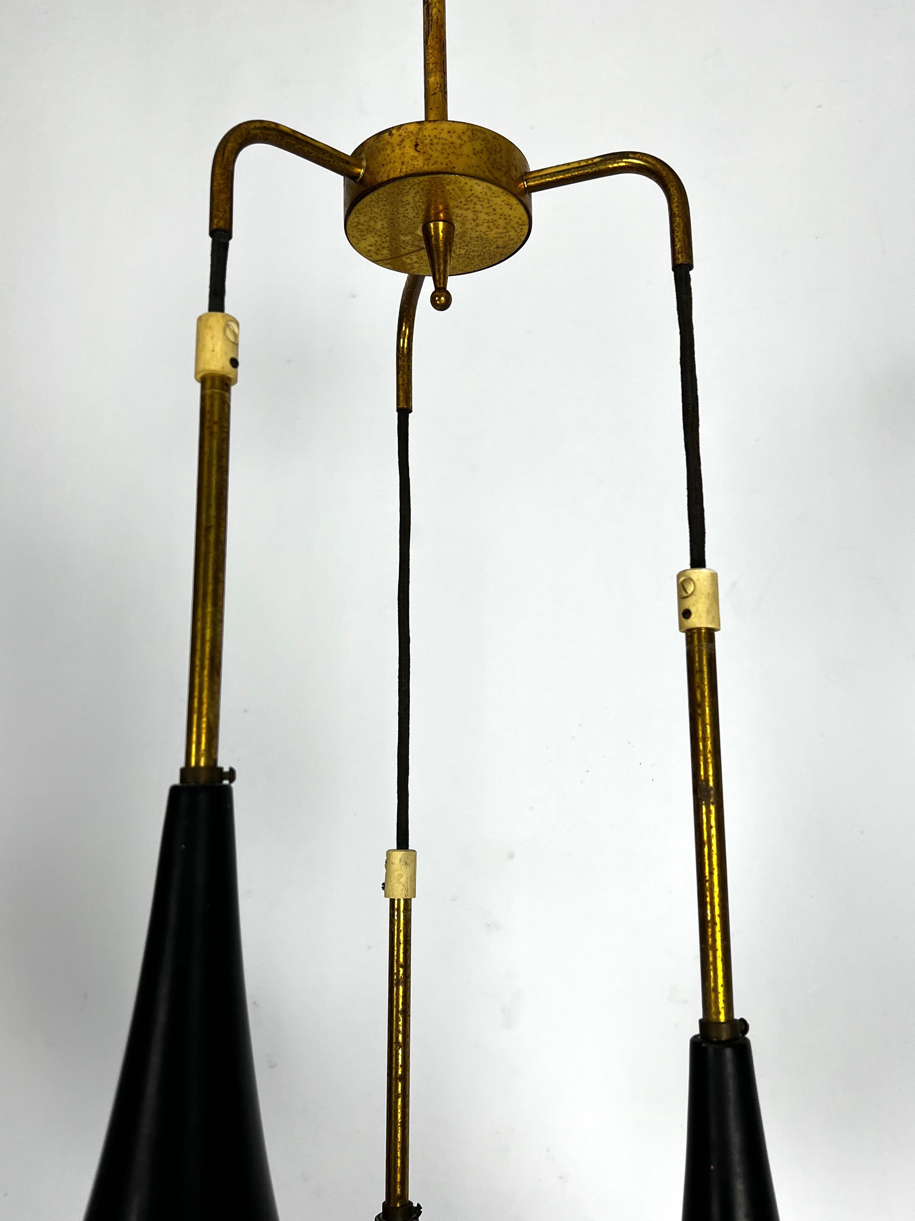 20th Century Mis-Century Stilnovo pendant with three lights. Italy 1950s For Sale