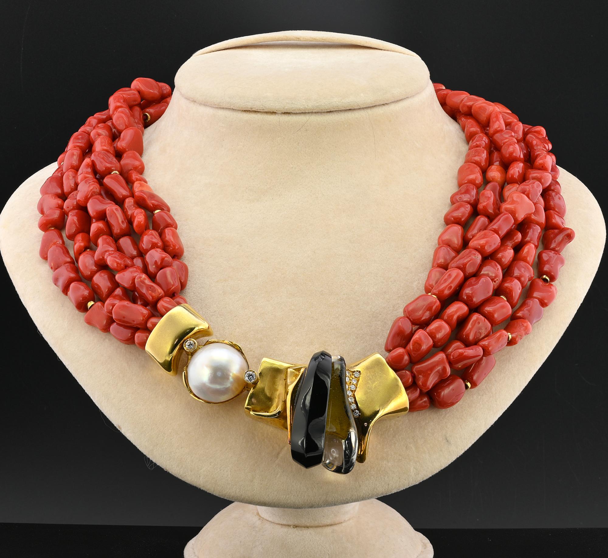 Contemporaneo Collana Misani Milan Sardinia in corallo a più fili con diamanti e perle Onyx 18 KT in vendita