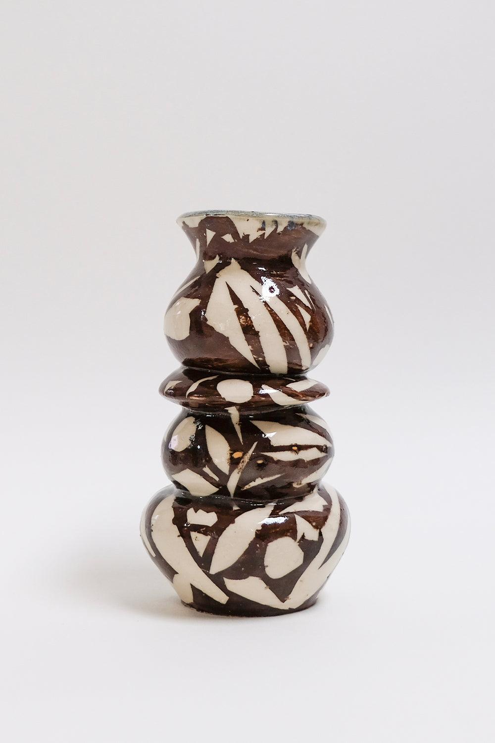 Mur Vessel 2, Porcelain Clay with Coloured Slip, 2021 - Contemporary Art by Misbah Ahmed