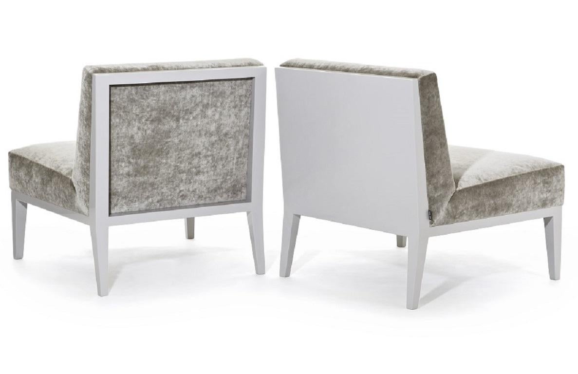 Misha-Stühle, Lack und Samt, maßgefertigt in den passenden BM-Farben Schwarz, Weiß, Taupe (amerikanisch) im Angebot
