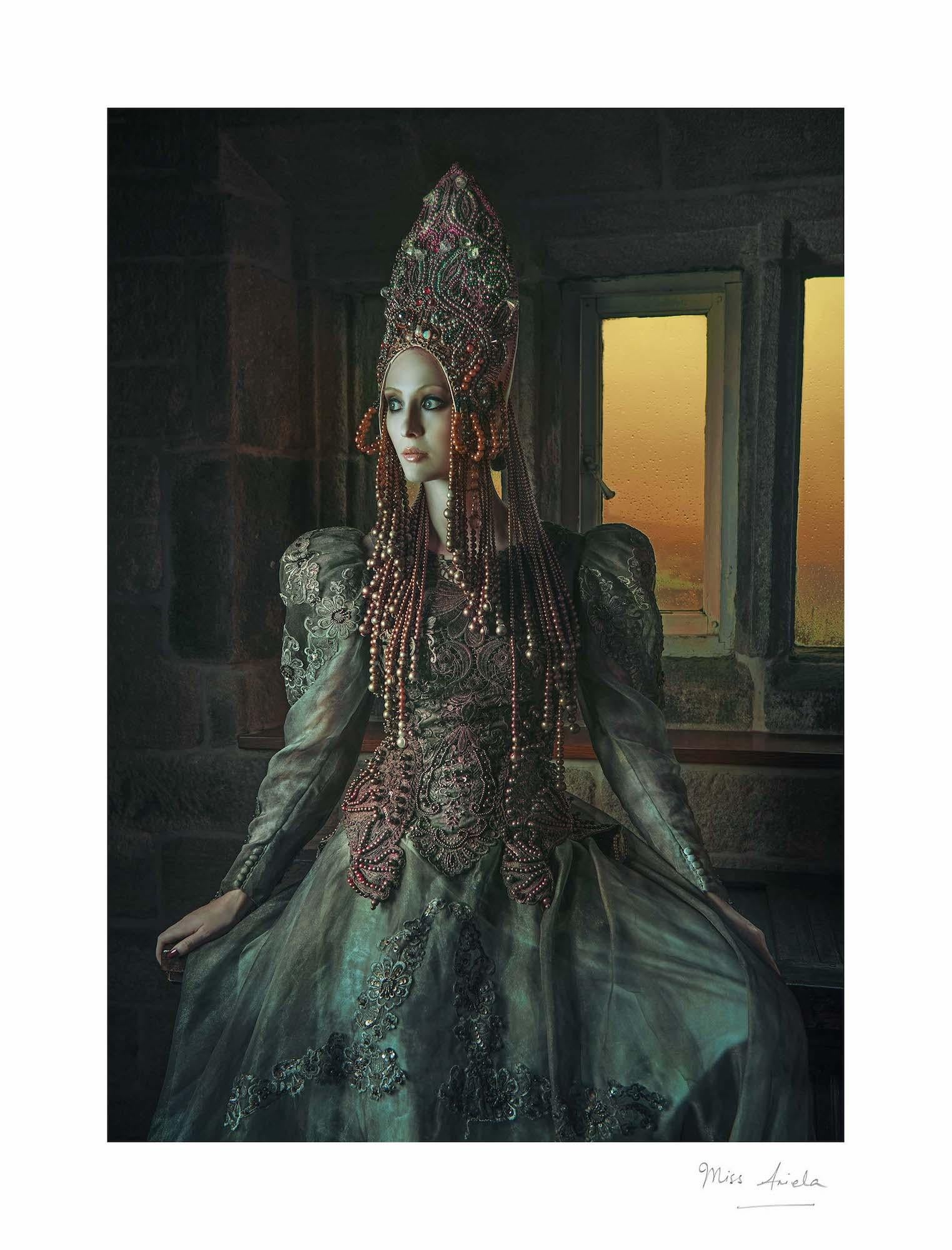Brontés Gift by Miss Aniela - Portrait photography, surreal fashion, woman For Sale 2