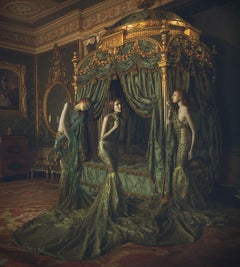 Vergoldet ( Surreal Fashion) von Miss Aniela - Porträtfotografie, grün und gold