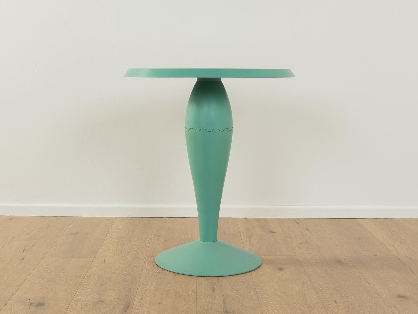 MISS BALŪ bistro table, Philippe Starck for Kartell In Good Condition For Sale In Neuss, NW